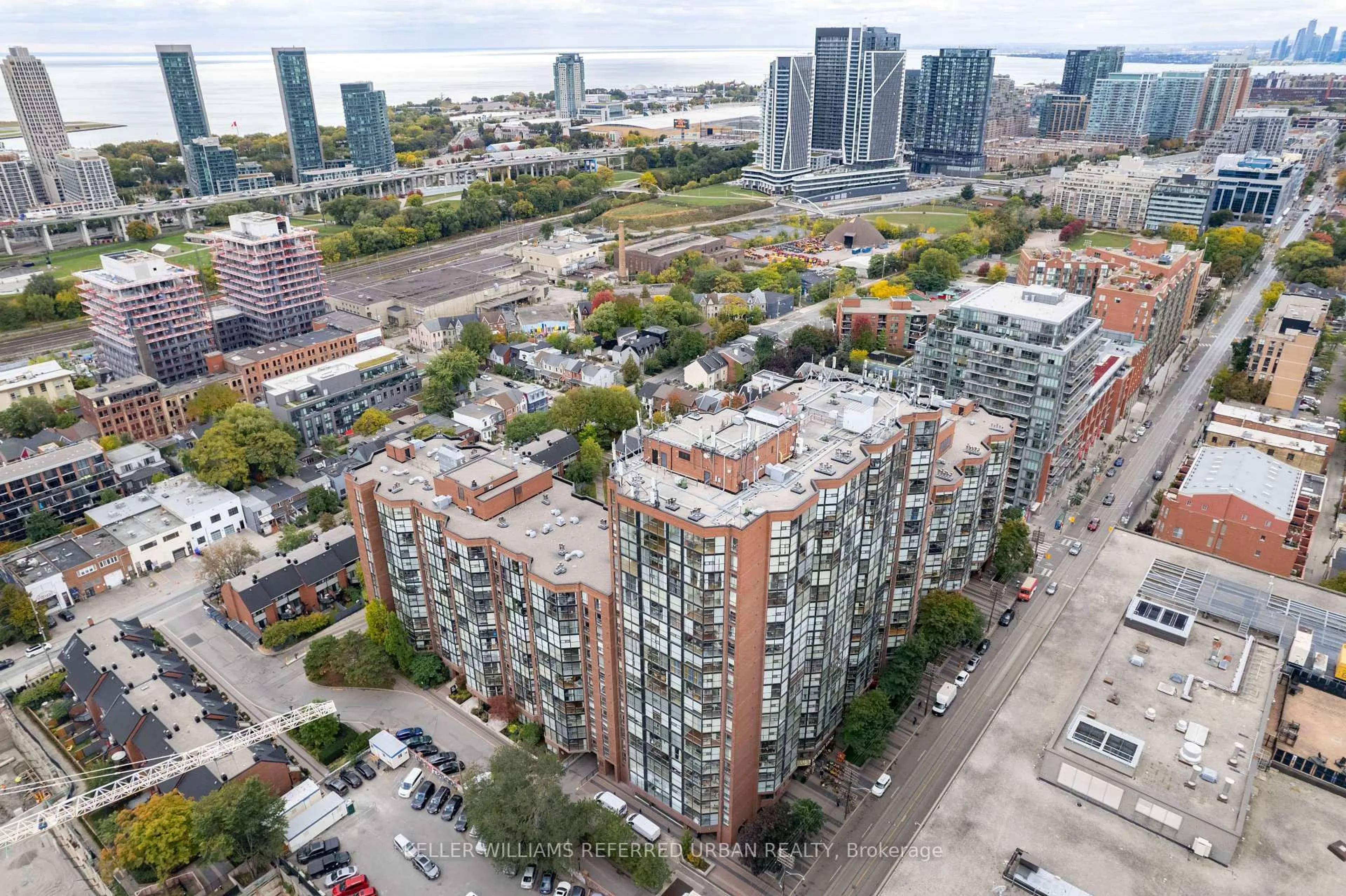 A pic from outside/outdoor area/front of a property/back of a property/a pic from drone, city buildings view from balcony for 705 King St #802, Toronto Ontario M5V 2W8