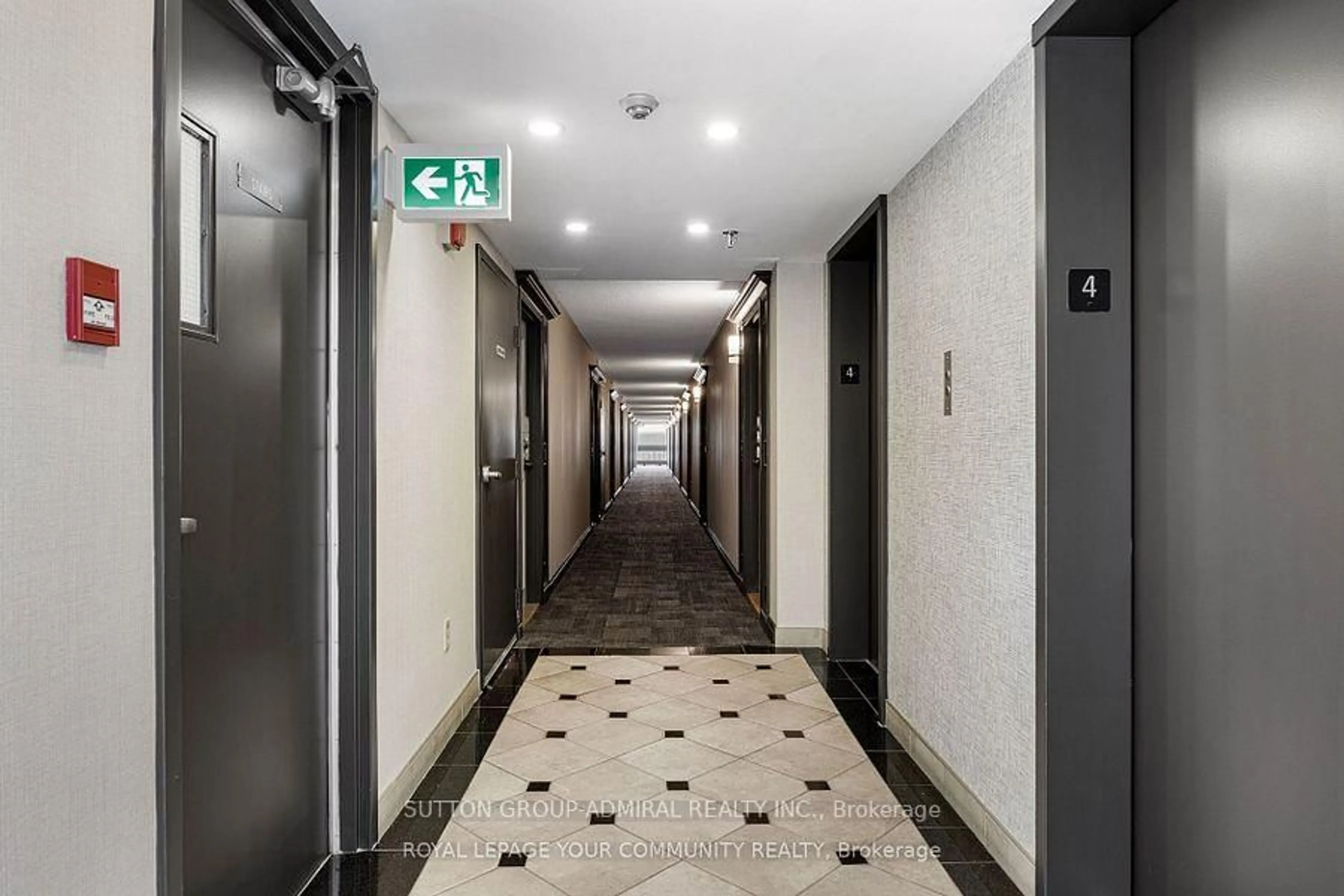 Indoor foyer for 80 St Patrick St #425, Toronto Ontario M5T 2X6