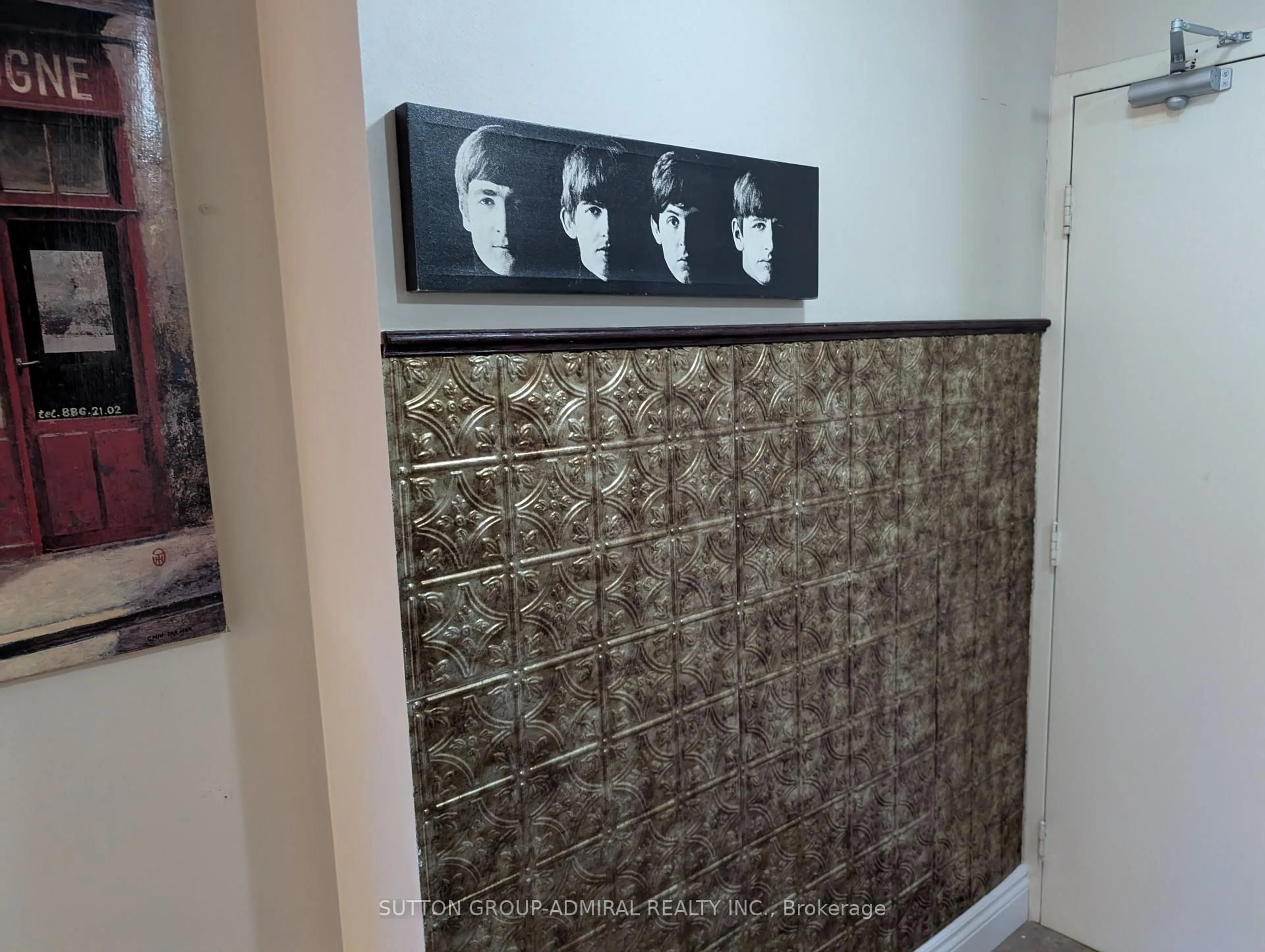 Indoor entryway for 80 St Patrick St #425, Toronto Ontario M5T 2X6