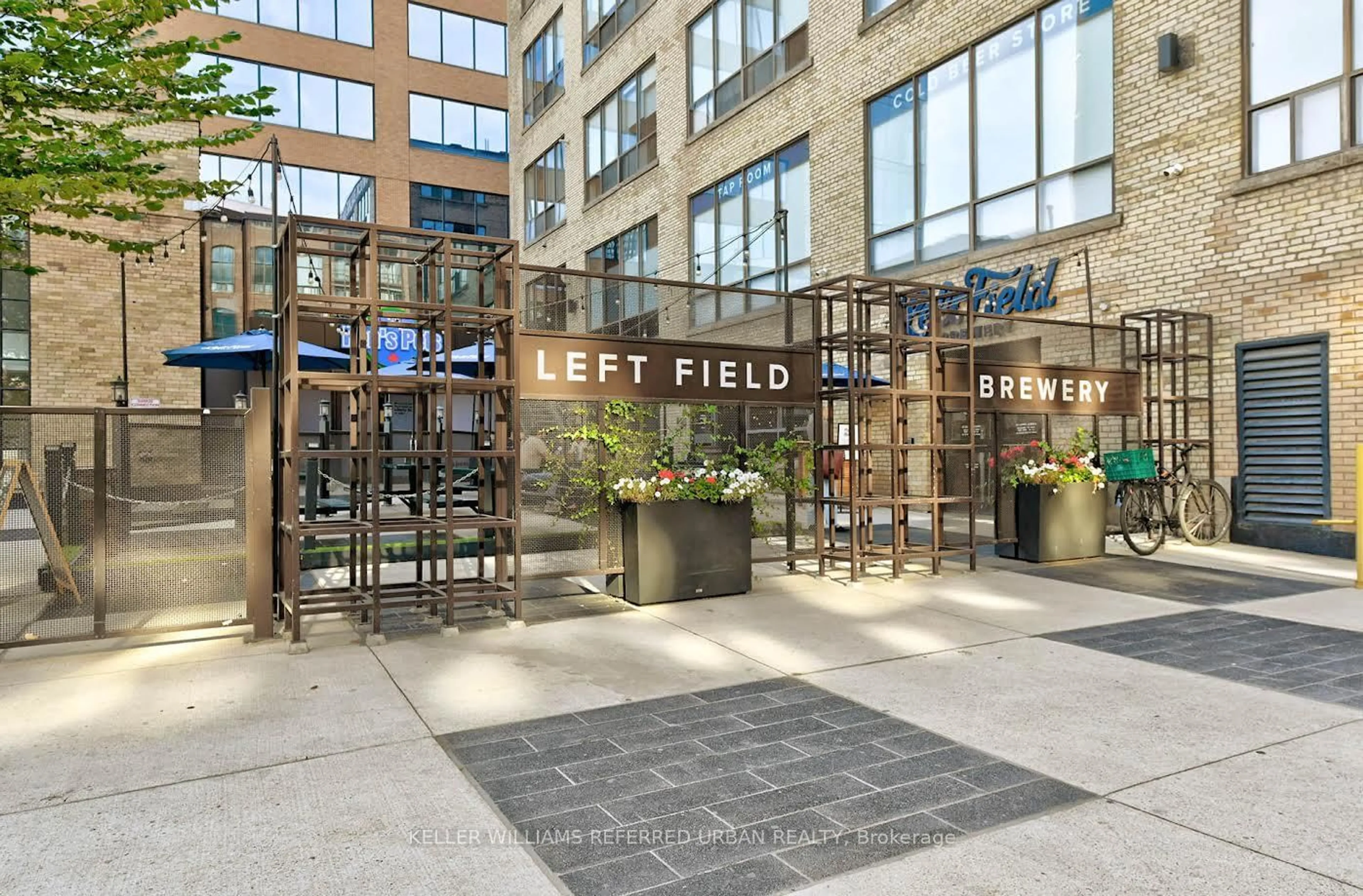 Unknown for 43 Hanna Ave #608, Toronto Ontario M6K 1X1