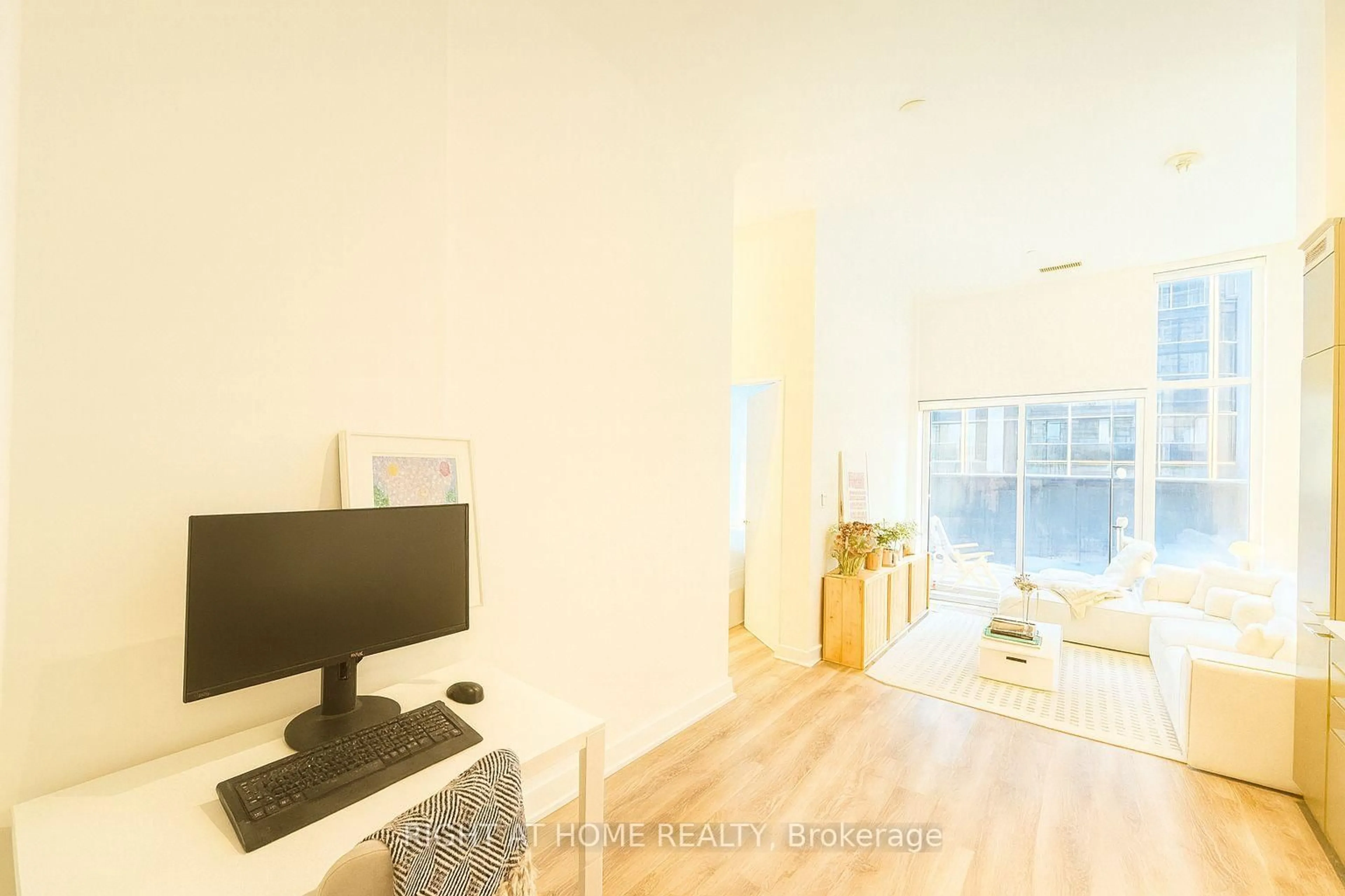A pic of a room for 20 Edward St #408, Toronto Ontario M5G 1C9