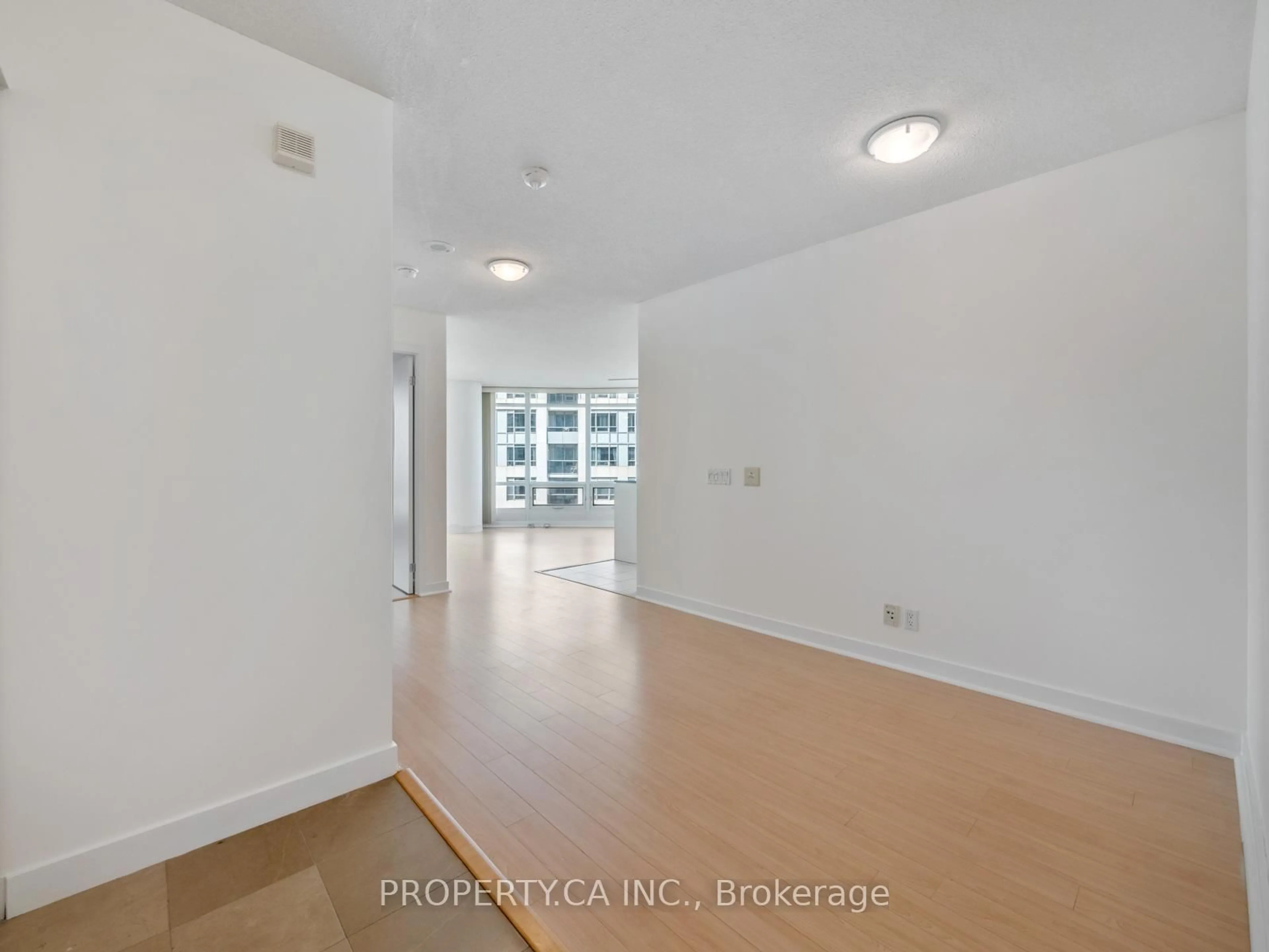 A pic of a room for 361 Front St #2110, Toronto Ontario M5V 3R5
