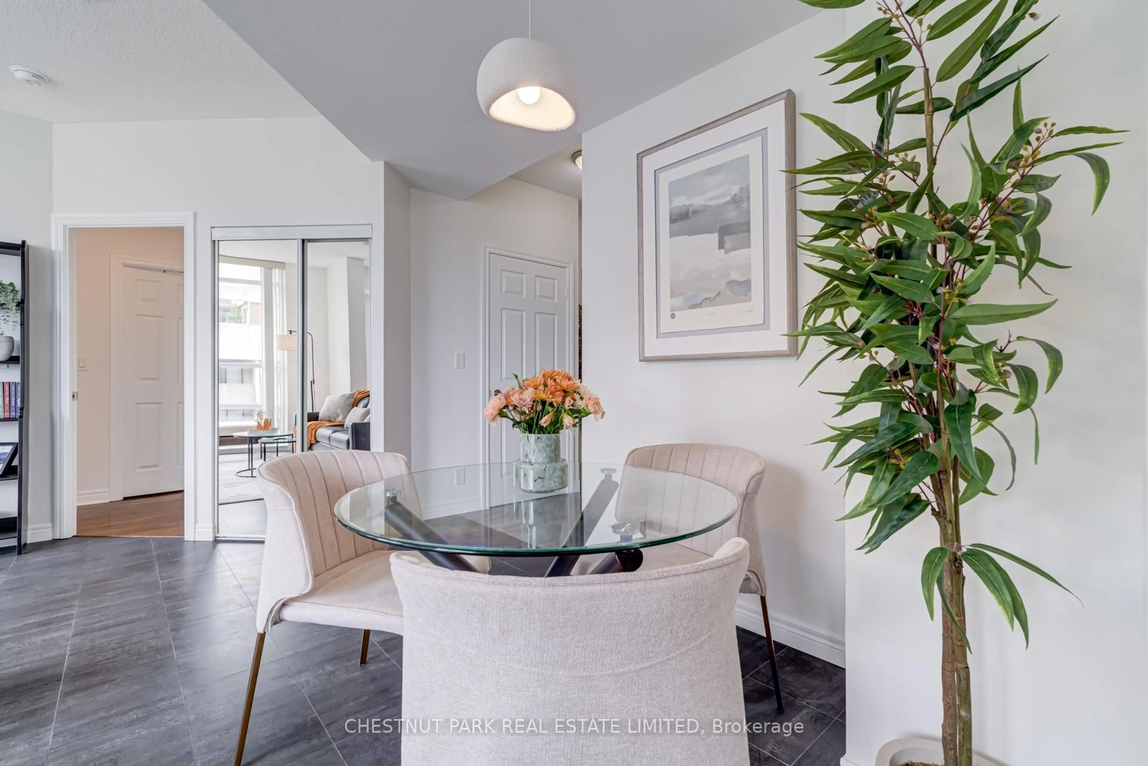 Dining room, unknown for 736 Spadina Ave #1711, Toronto Ontario M5S 2J6