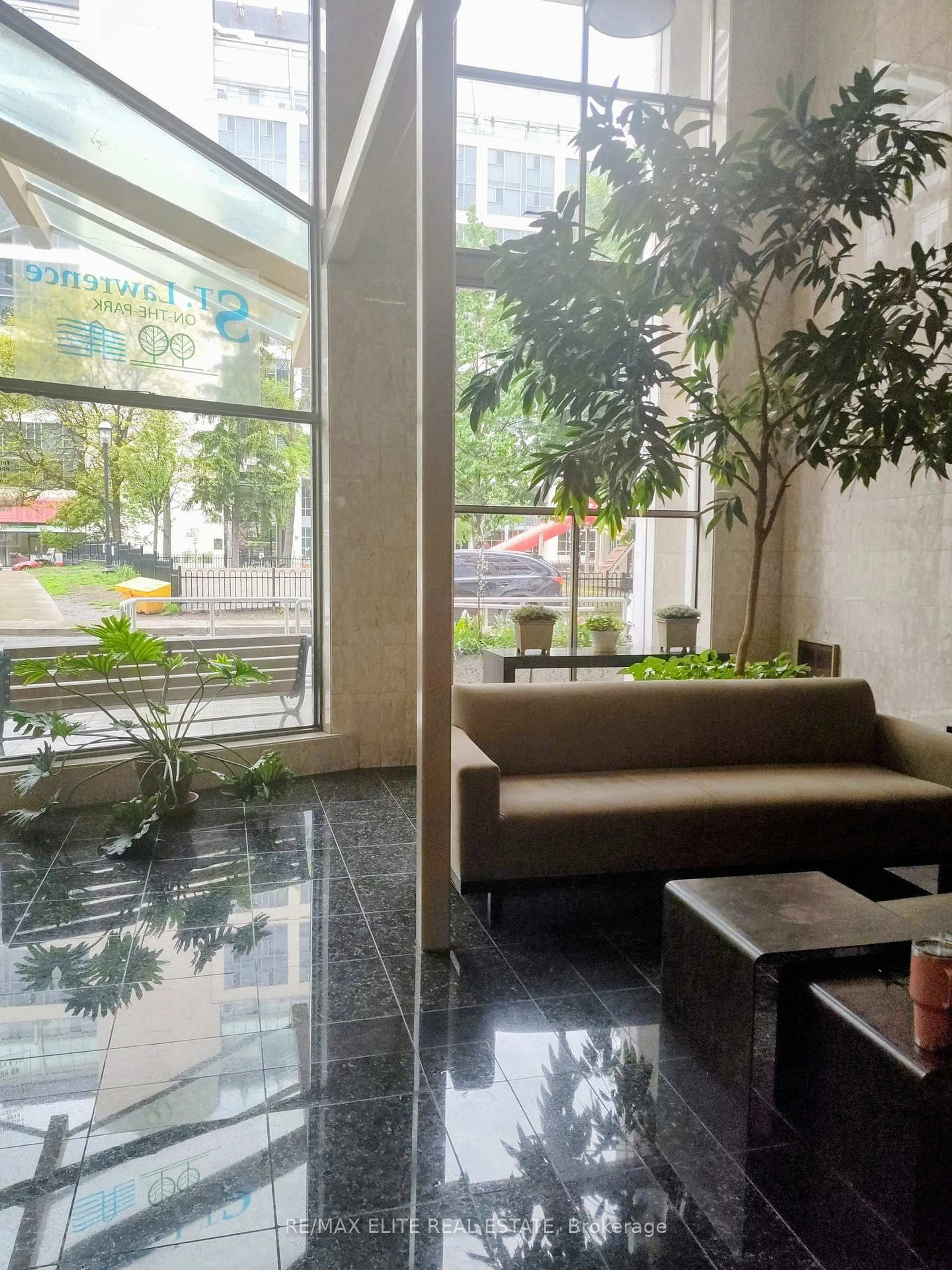 Lobby for 65 Scadding Ave #323, Toronto Ontario M5A 4L1