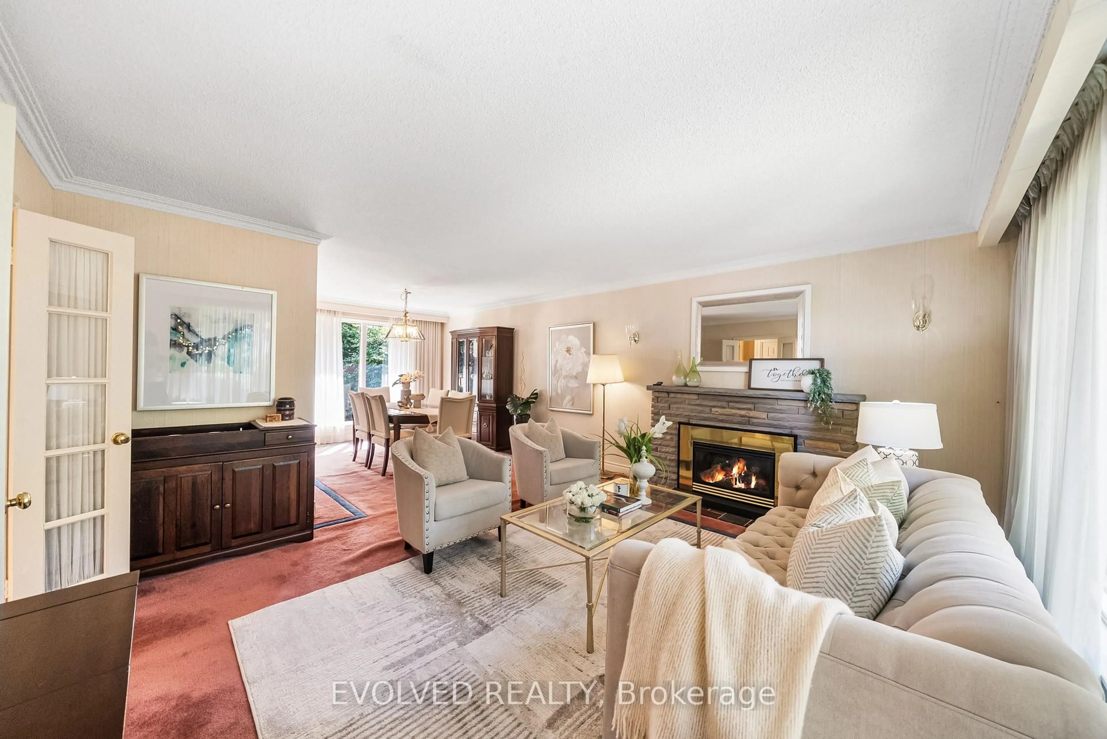 Living room with furniture, unknown for 197 Northwood Dr, Toronto Ontario M2M 2K5