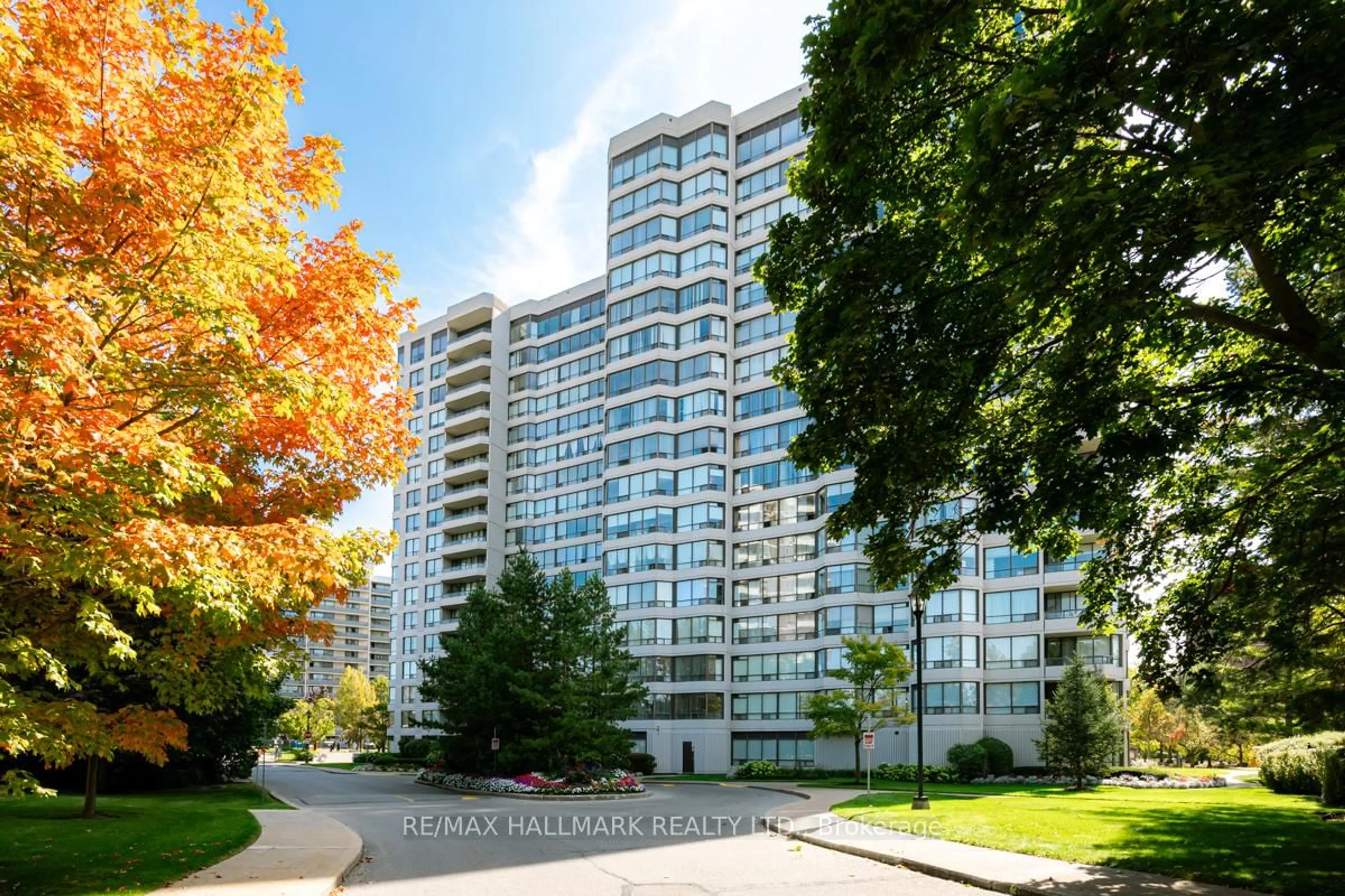 Unknown for 1101 Steeles Ave #207, Toronto Ontario M2R 3W5