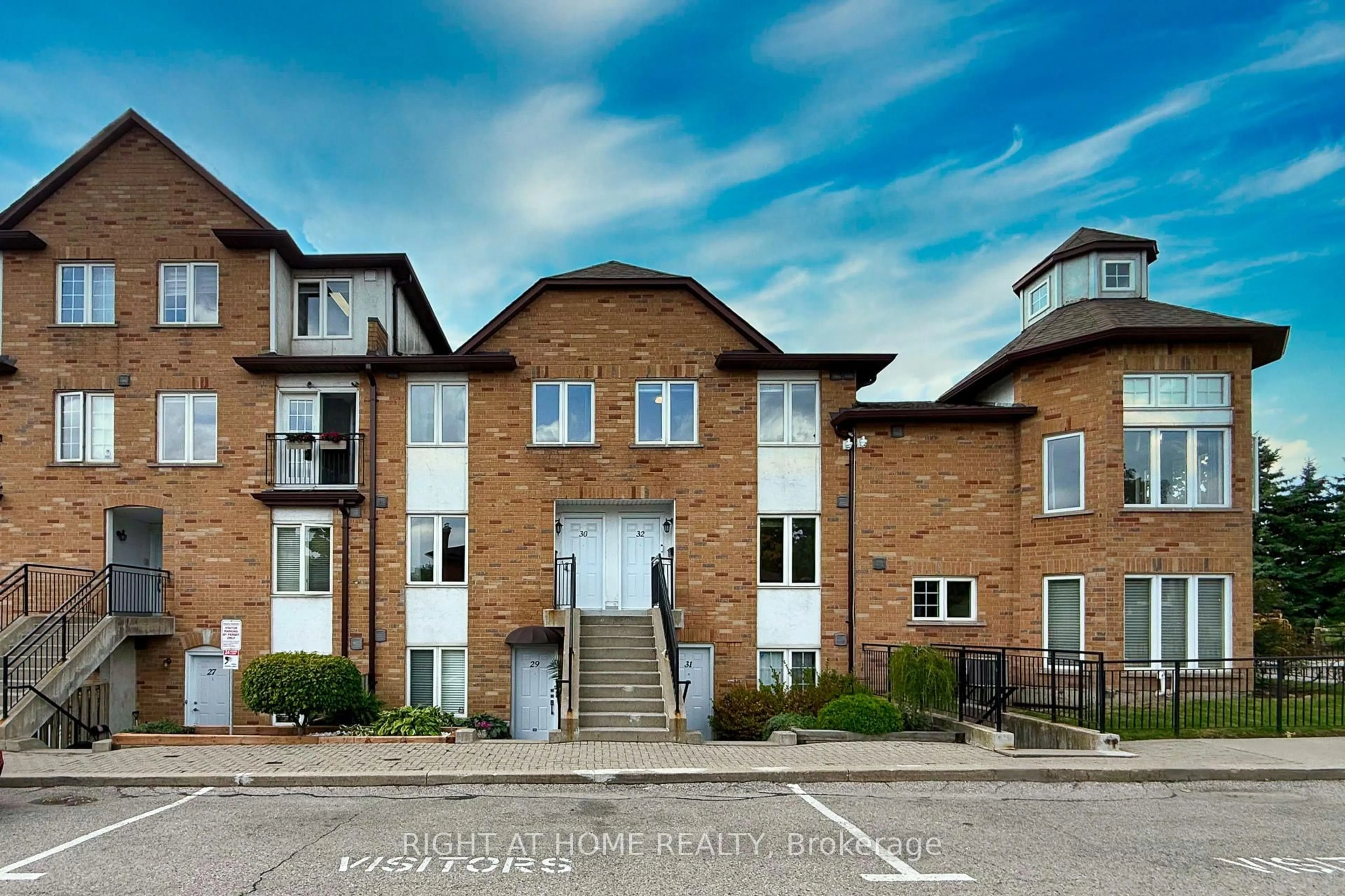 Unknown for 988 SHEPPARD Ave #32, Toronto Ontario M3H 2T6