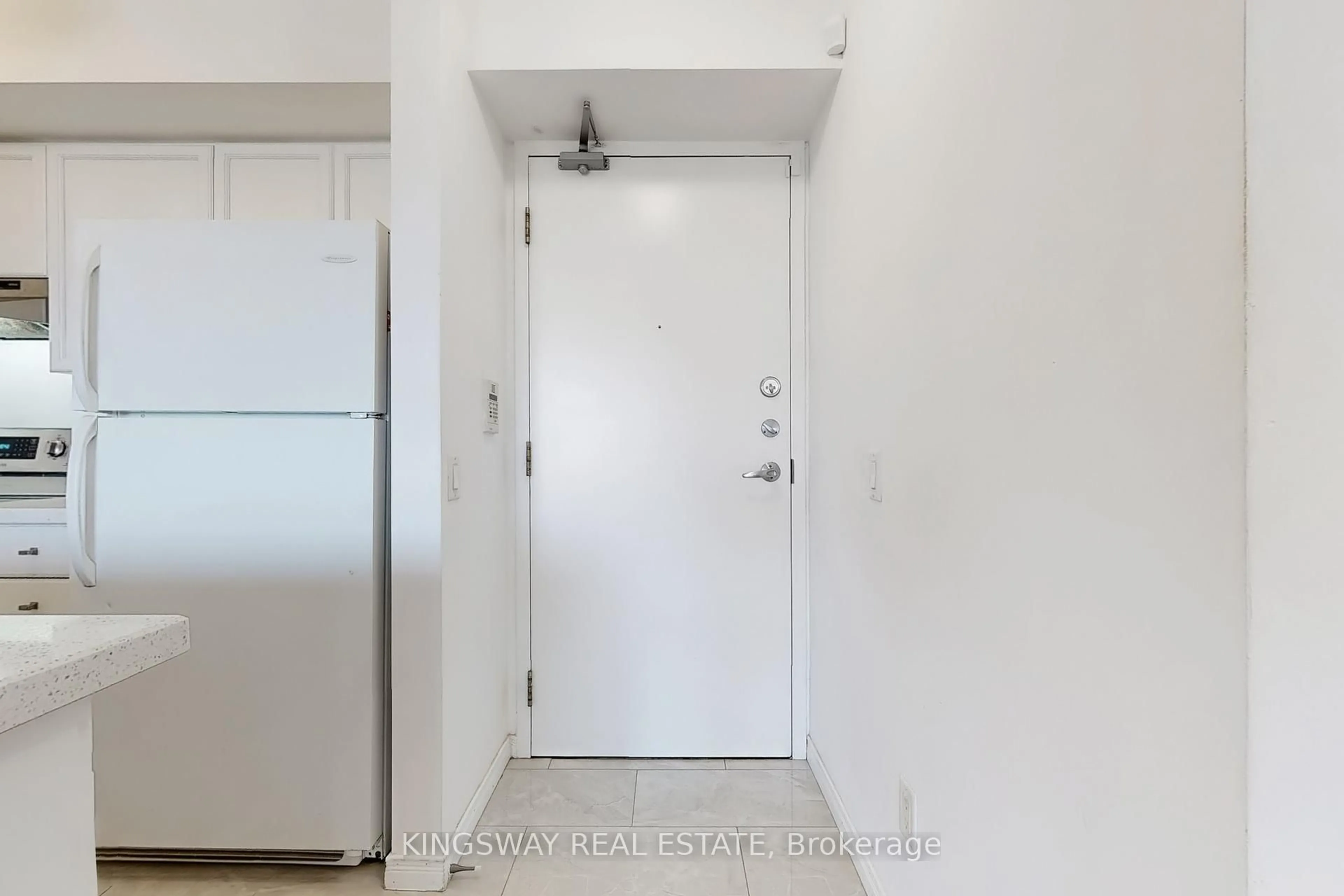 Indoor entryway for 155 Beecroft Rd #2007, Toronto Ontario M2N 7C6