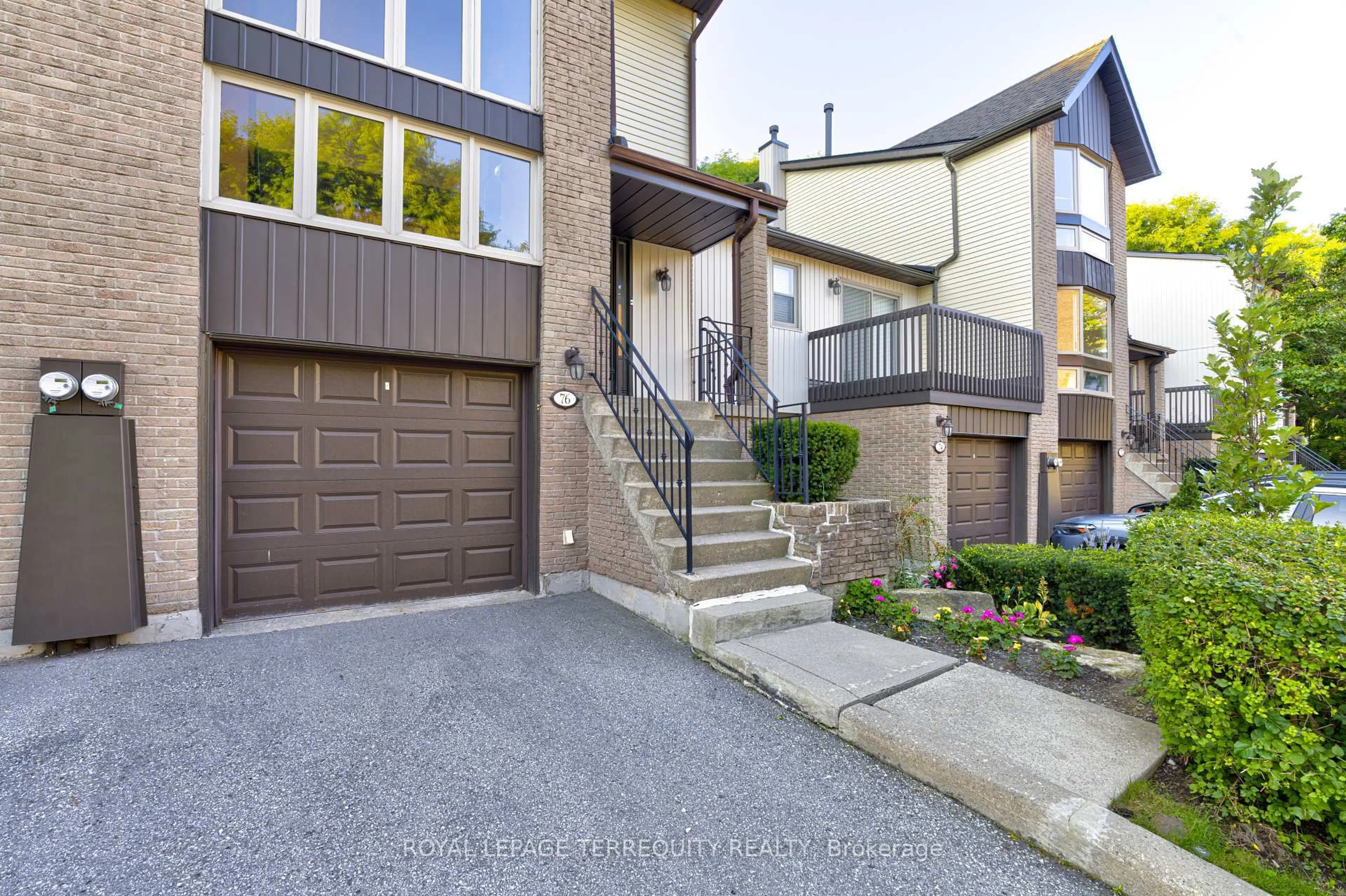 Home with brick exterior material, street for 76 English Ivy Way, Toronto Ontario M2H 3M4
