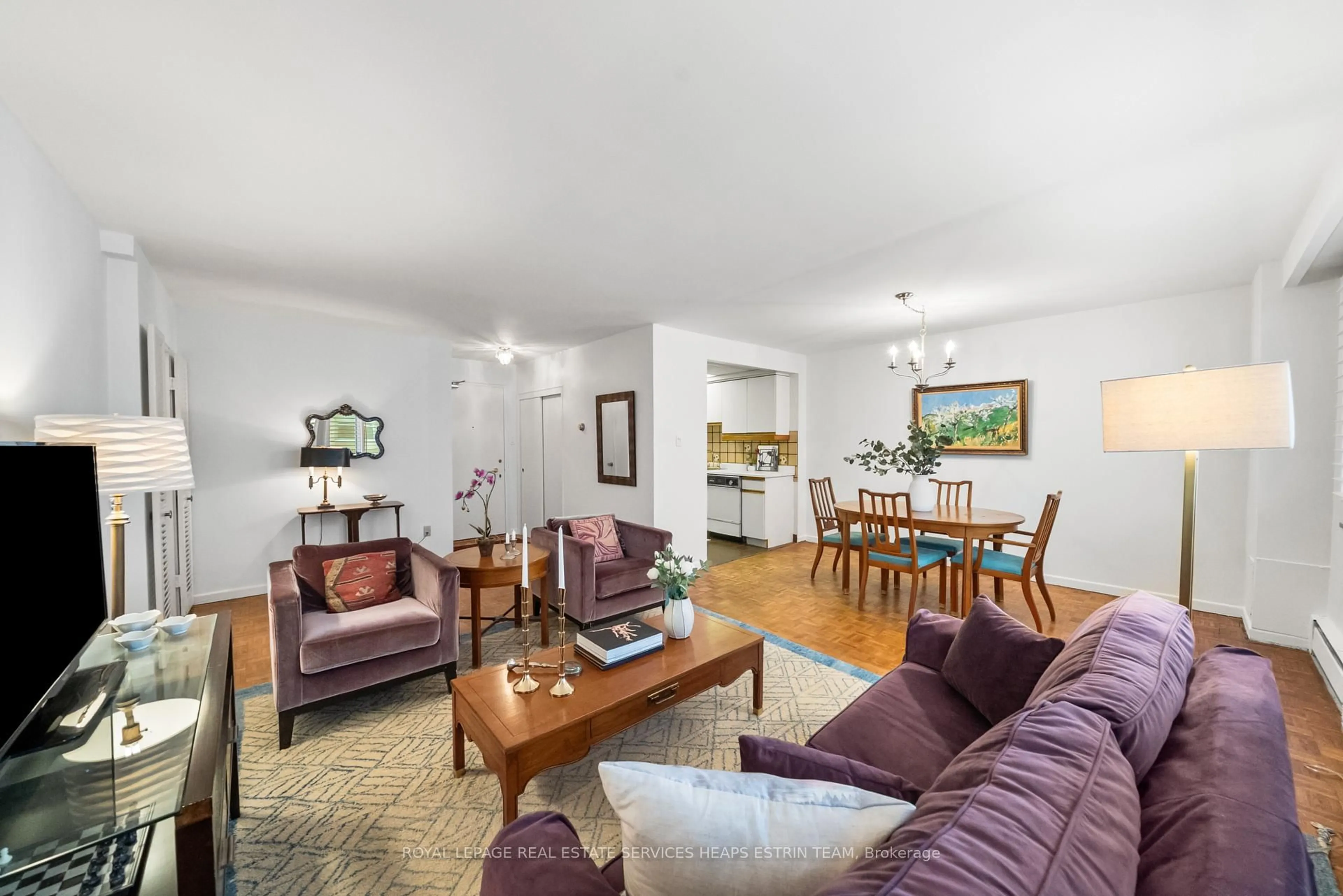 Living room with furniture, unknown for 581 Avenue Rd #204, Toronto Ontario M4V 2K4