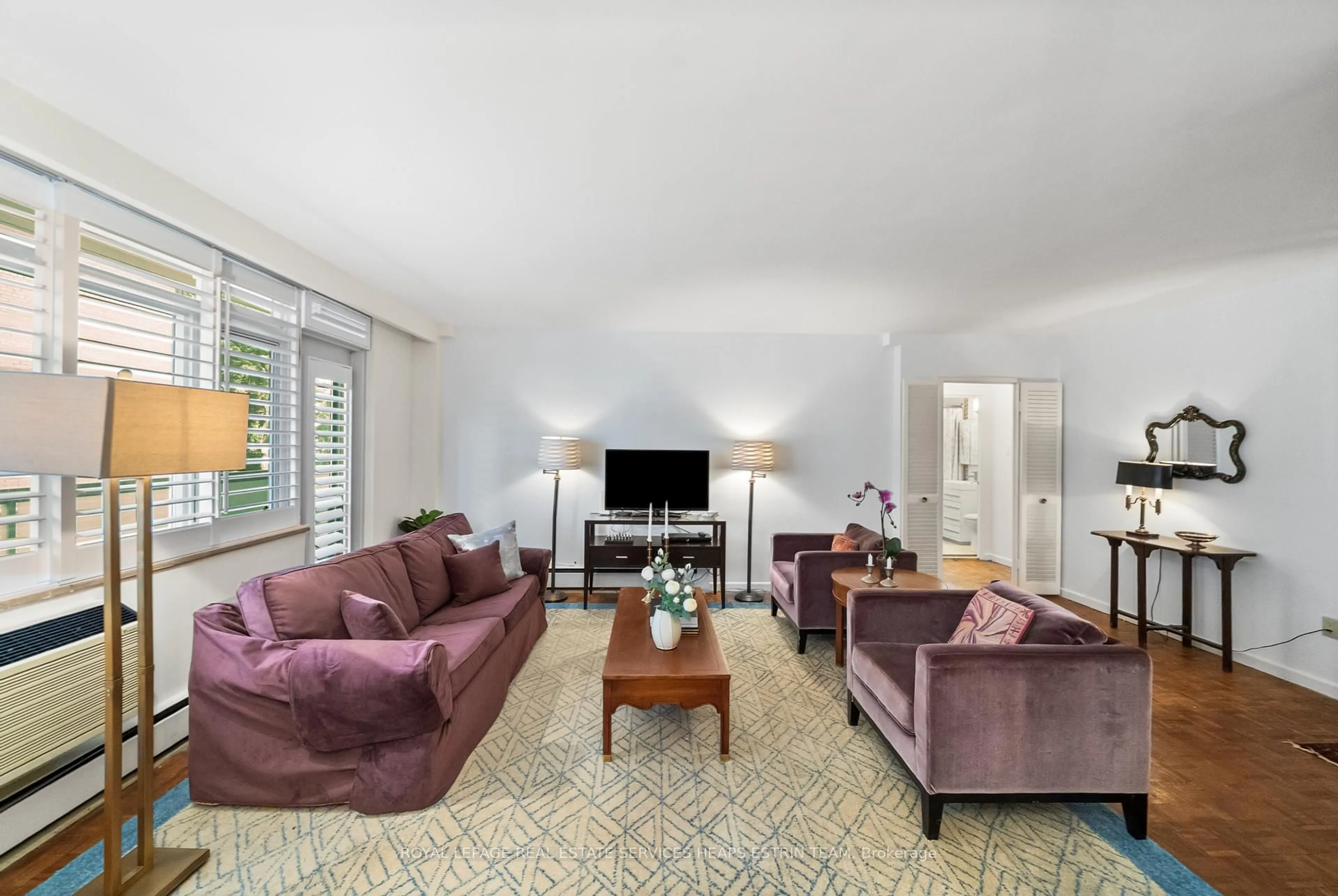 Living room with furniture, unknown for 581 Avenue Rd #204, Toronto Ontario M4V 2K4