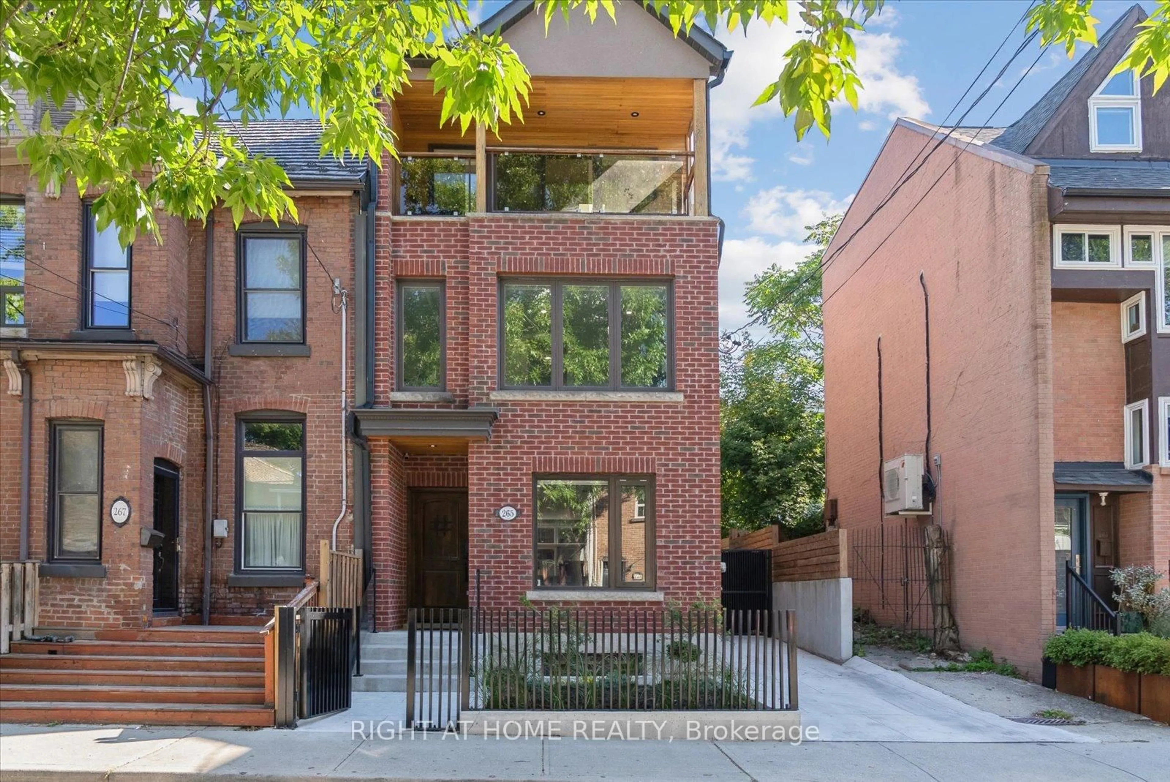 Home with brick exterior material, street for 265 Ontario St, Toronto Ontario M5A 2V6