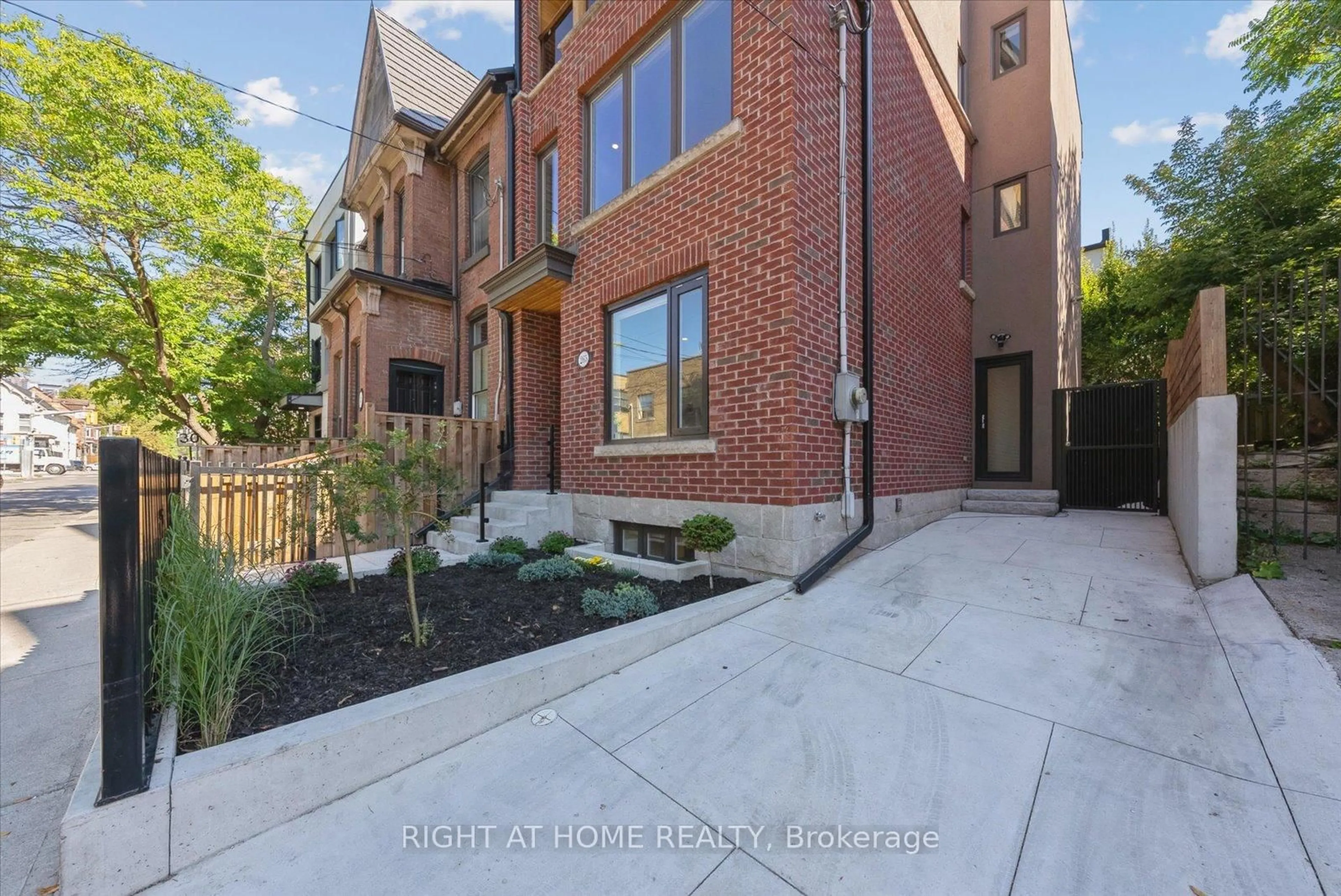 Home with brick exterior material, street for 265 Ontario St, Toronto Ontario M5A 2V6