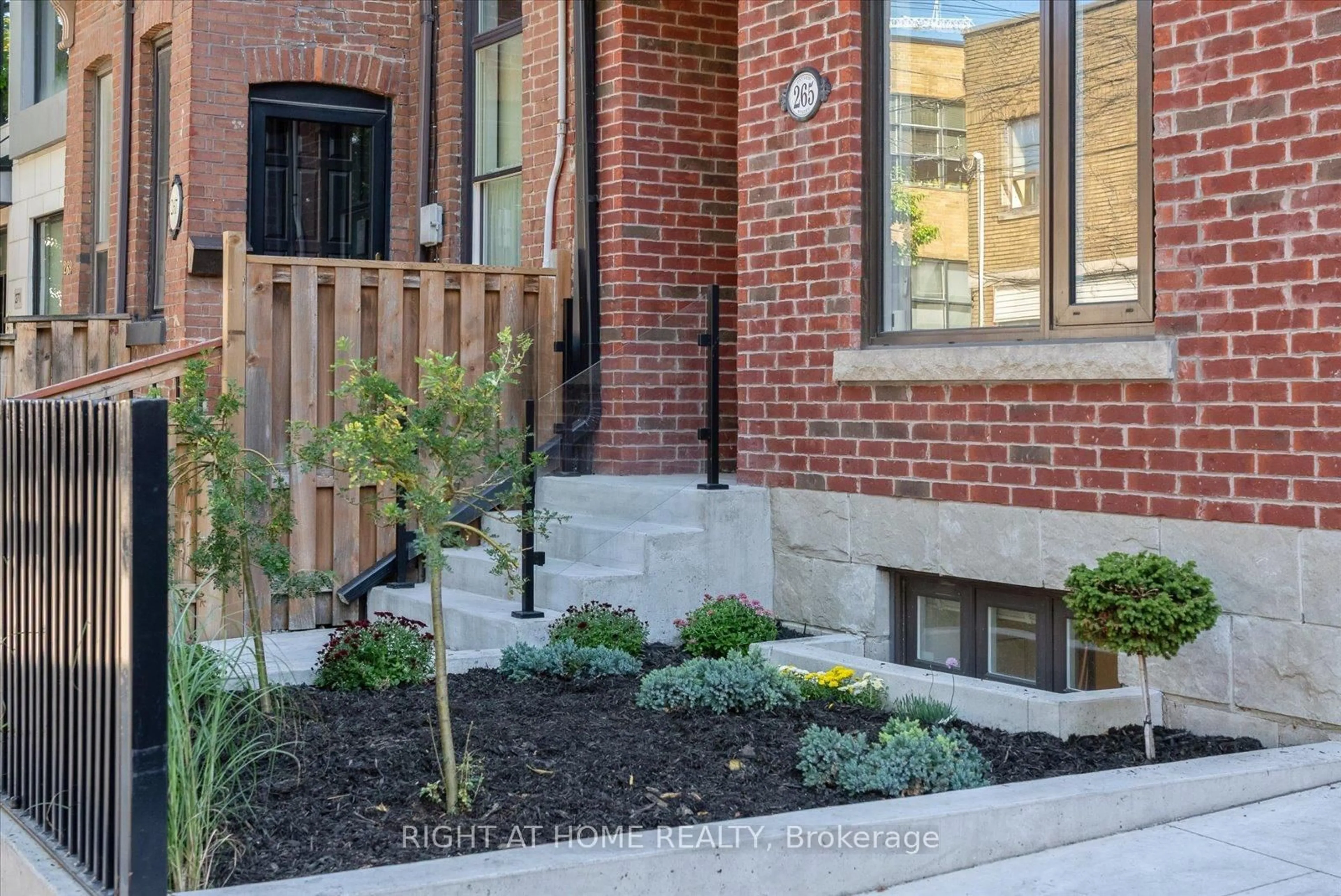 Home with brick exterior material, street for 265 Ontario St, Toronto Ontario M5A 2V6