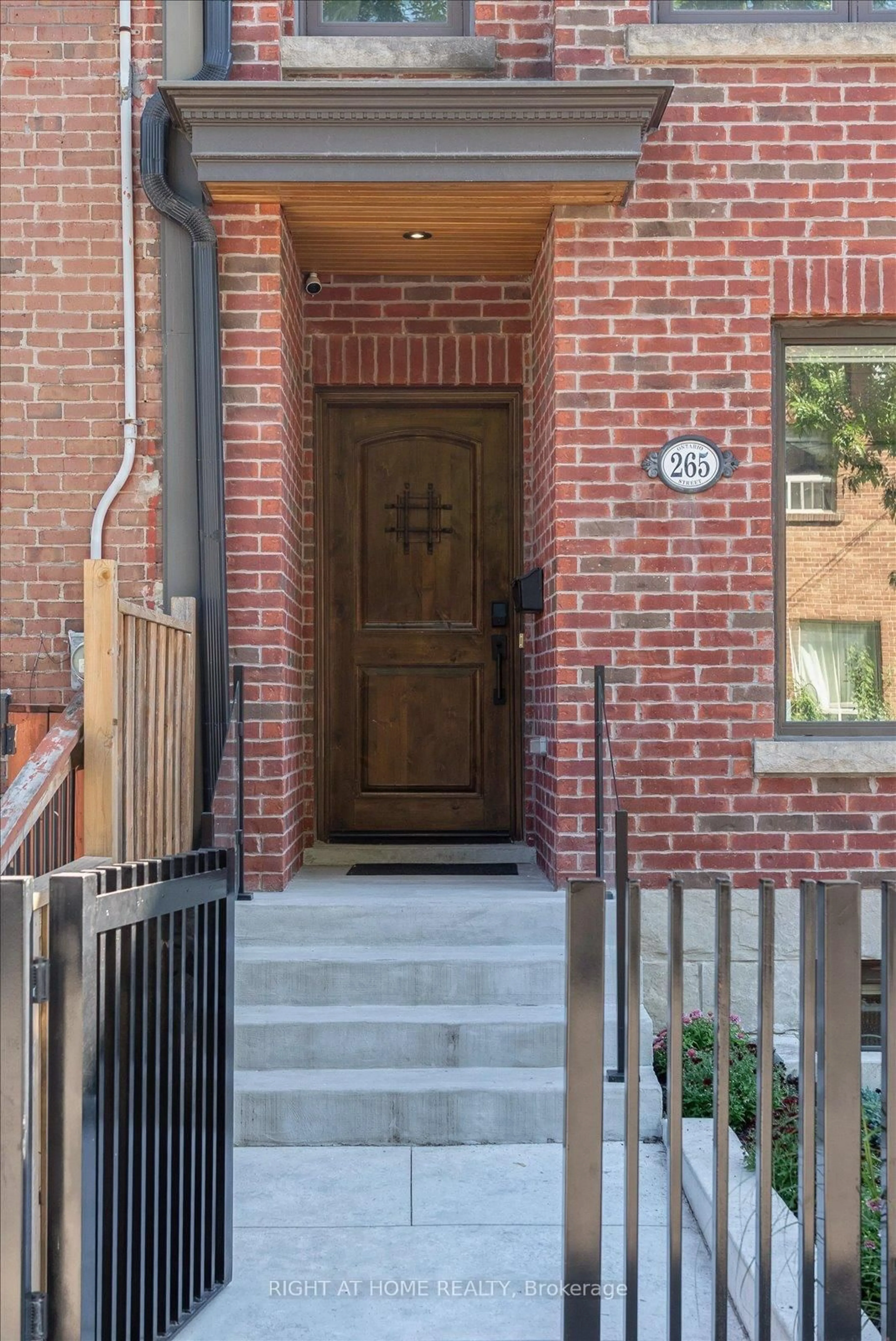 Home with brick exterior material, street for 265 Ontario St, Toronto Ontario M5A 2V6