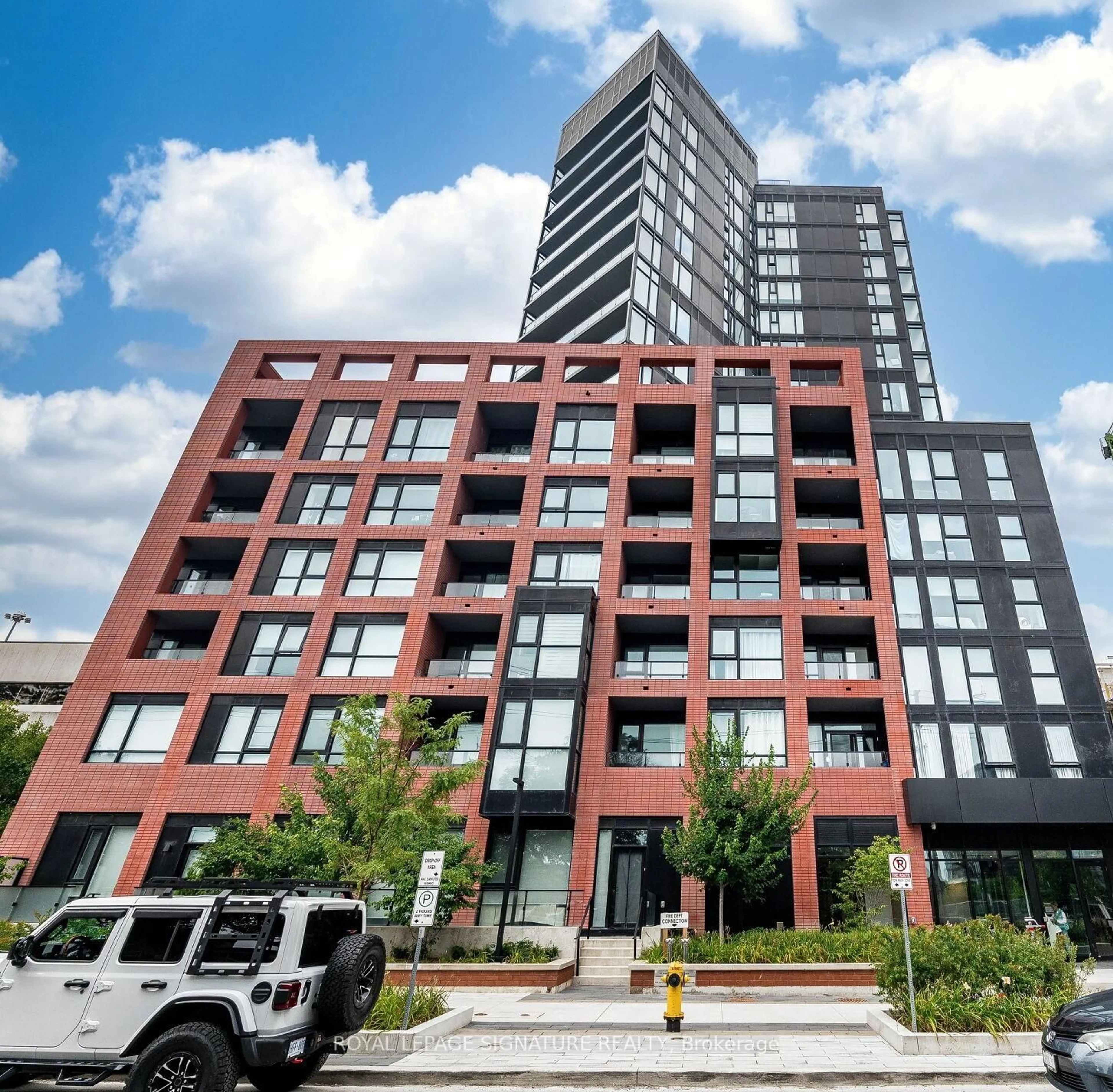 Unknown for 8 Tippett Rd #525, Toronto Ontario M3H 0E7