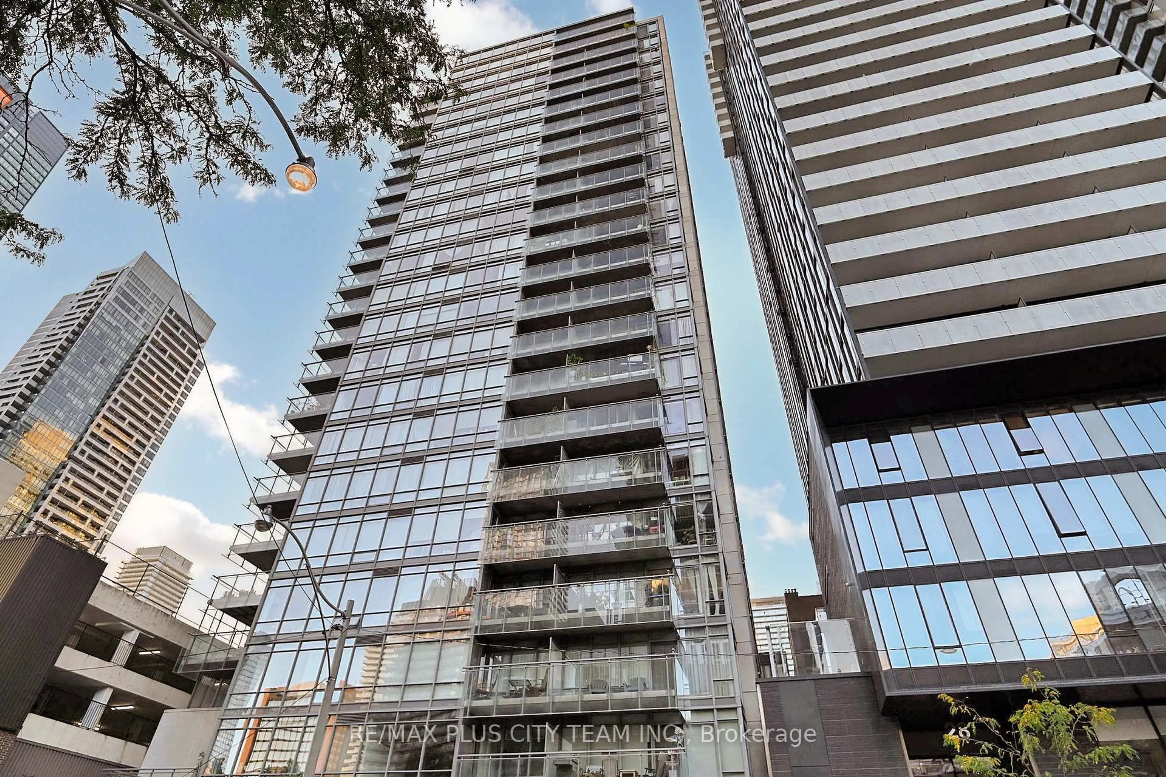 Unknown for 22 Wellesley St #2005, Toronto Ontario M4Y 1G3