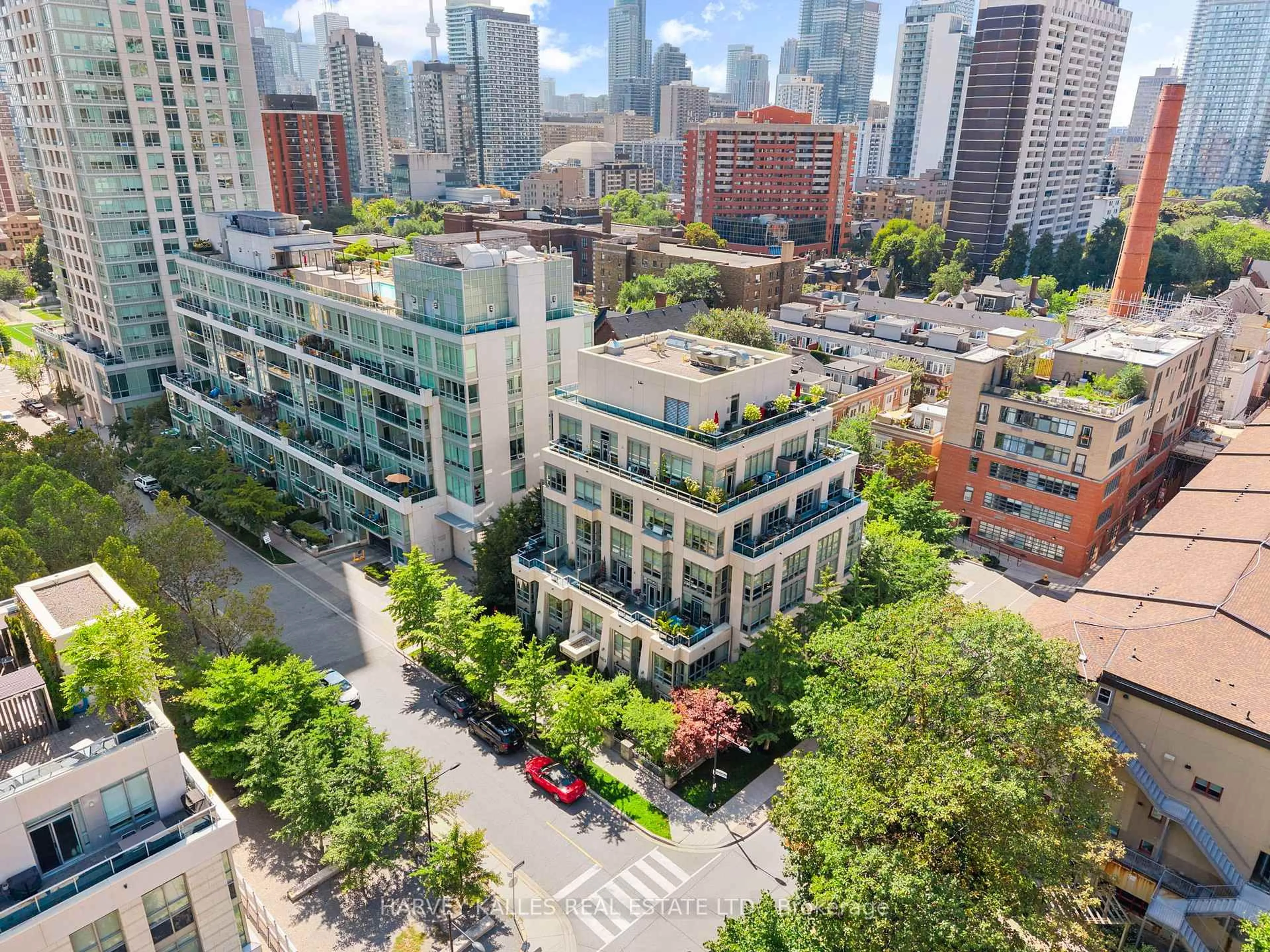 A pic from outside/outdoor area/front of a property/back of a property/a pic from drone, city buildings view from balcony for 150 Homewood Ave #L204, Toronto Ontario M4Y 1J4