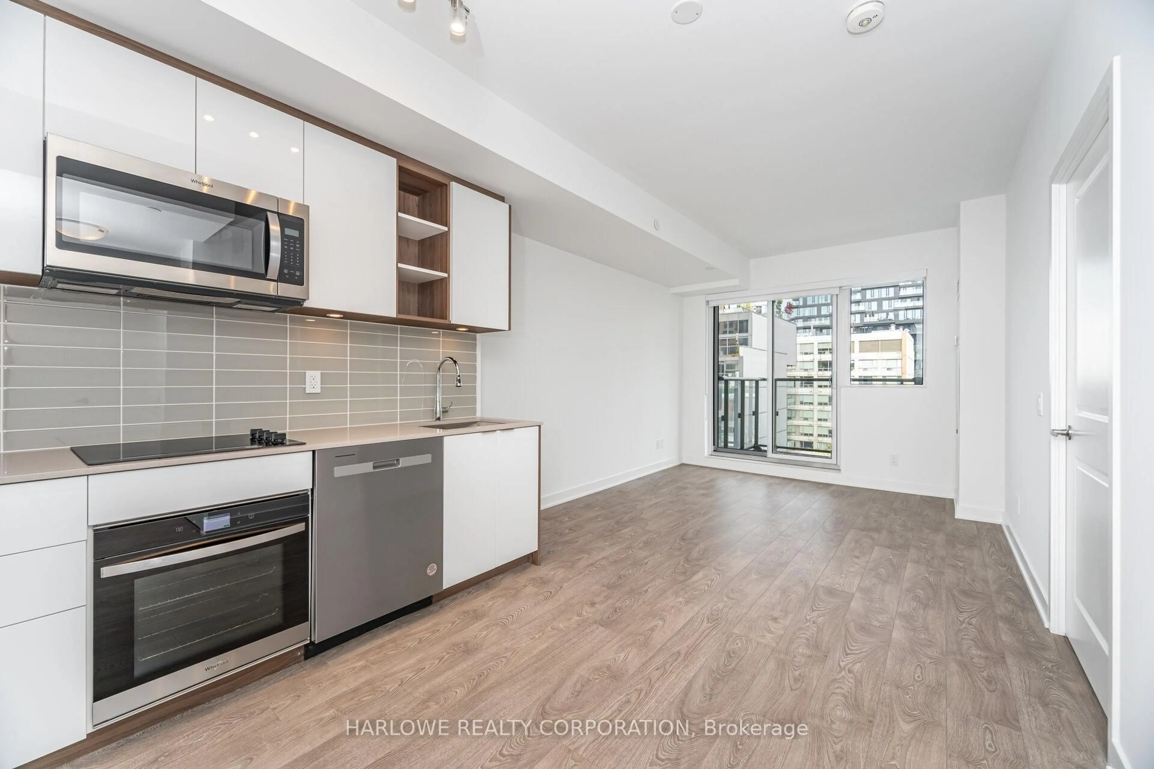 Open concept kitchen, unknown for 543 Richmond St #715, Toronto Ontario M5V 0W9
