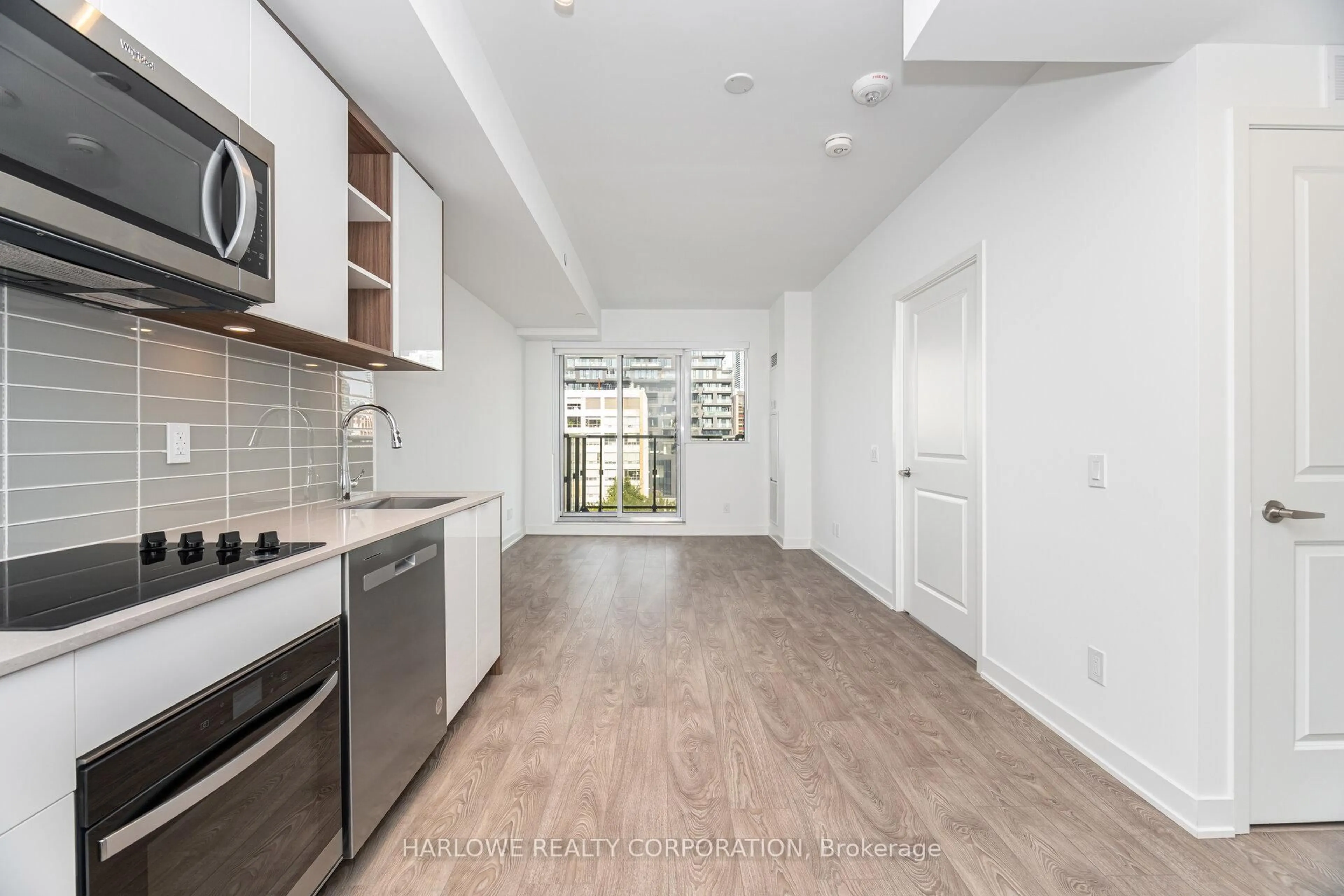 Open concept kitchen, unknown for 543 Richmond St #715, Toronto Ontario M5V 0W9
