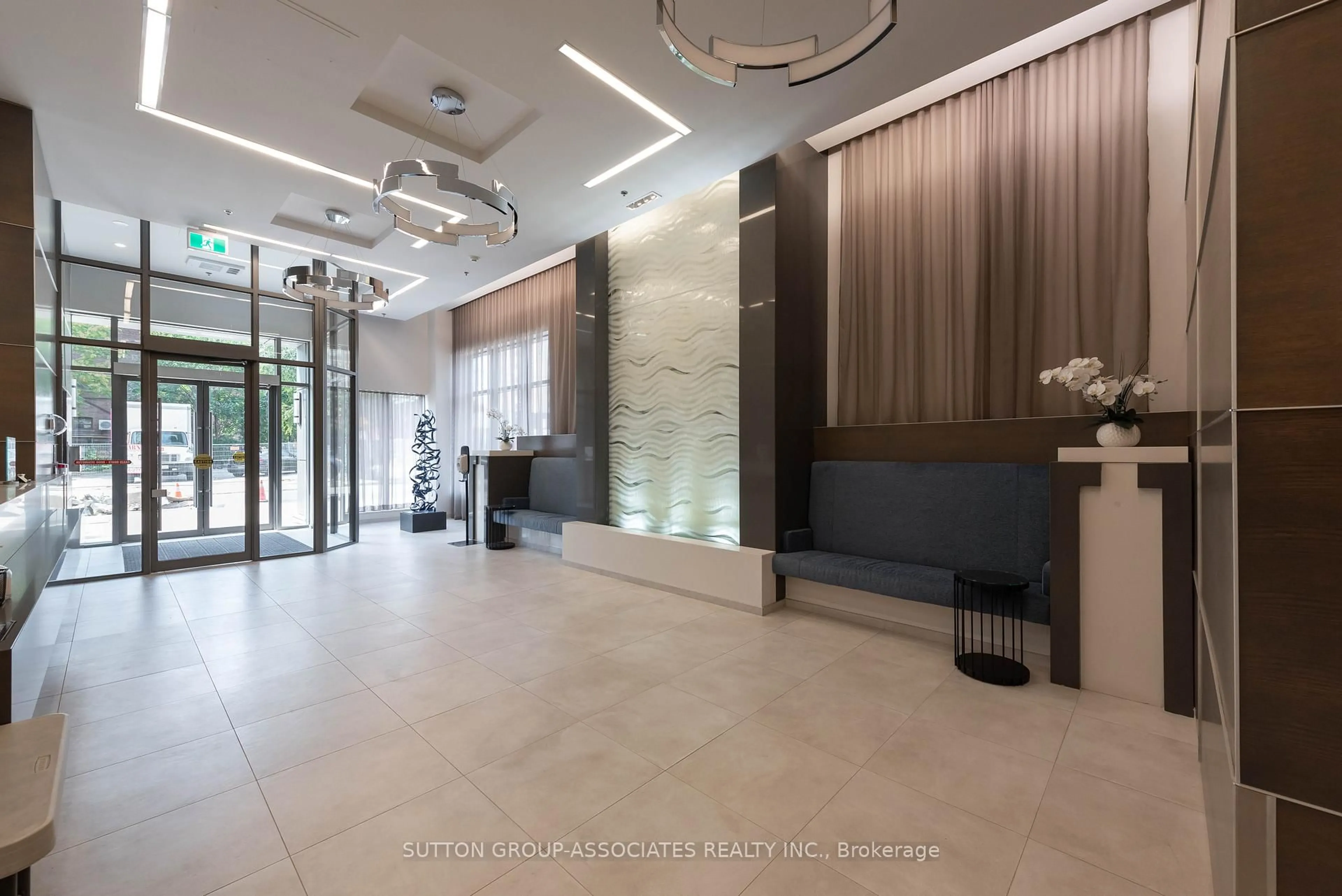 Lobby for 530 St. Clair Ave #1502, Toronto Ontario M6C 0A2