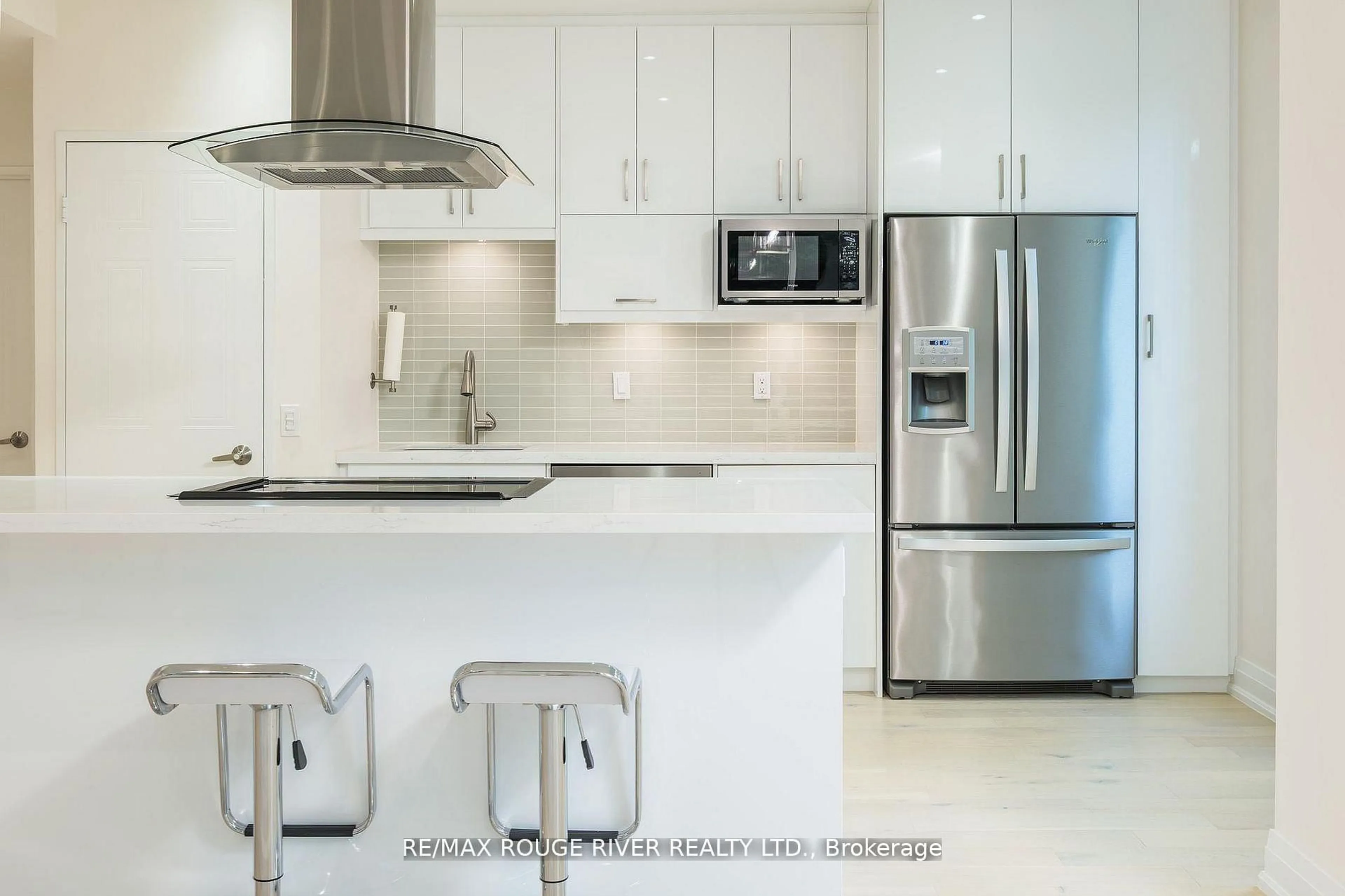 Contemporary kitchen, ceramic/tile floor for 238 Doris Ave #109, Toronto Ontario M2N 6W1