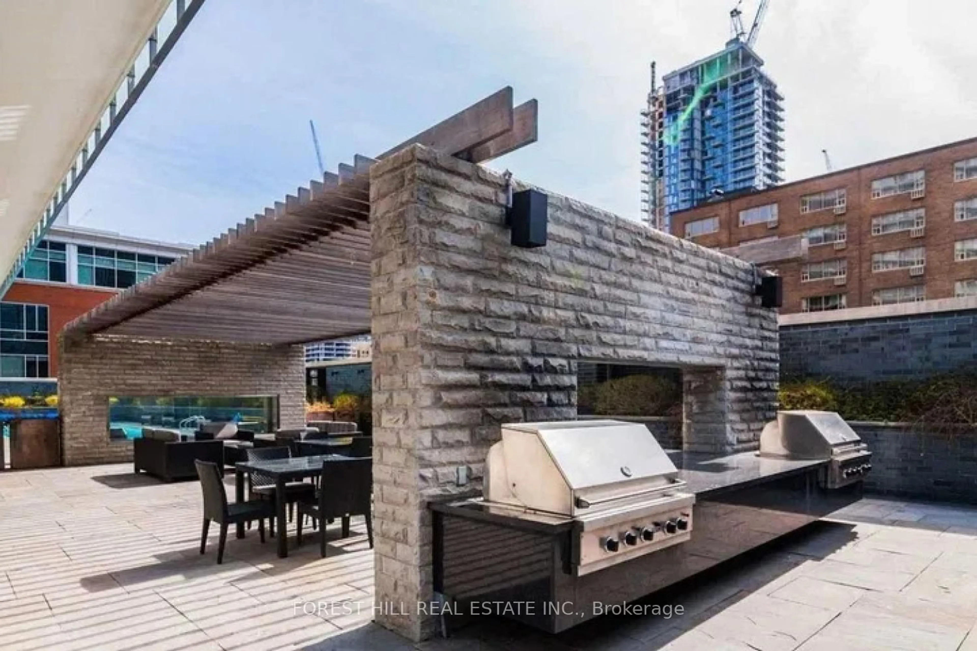 Patio, street for 33 Charles St #3210, Toronto Ontario M4Y 1R9