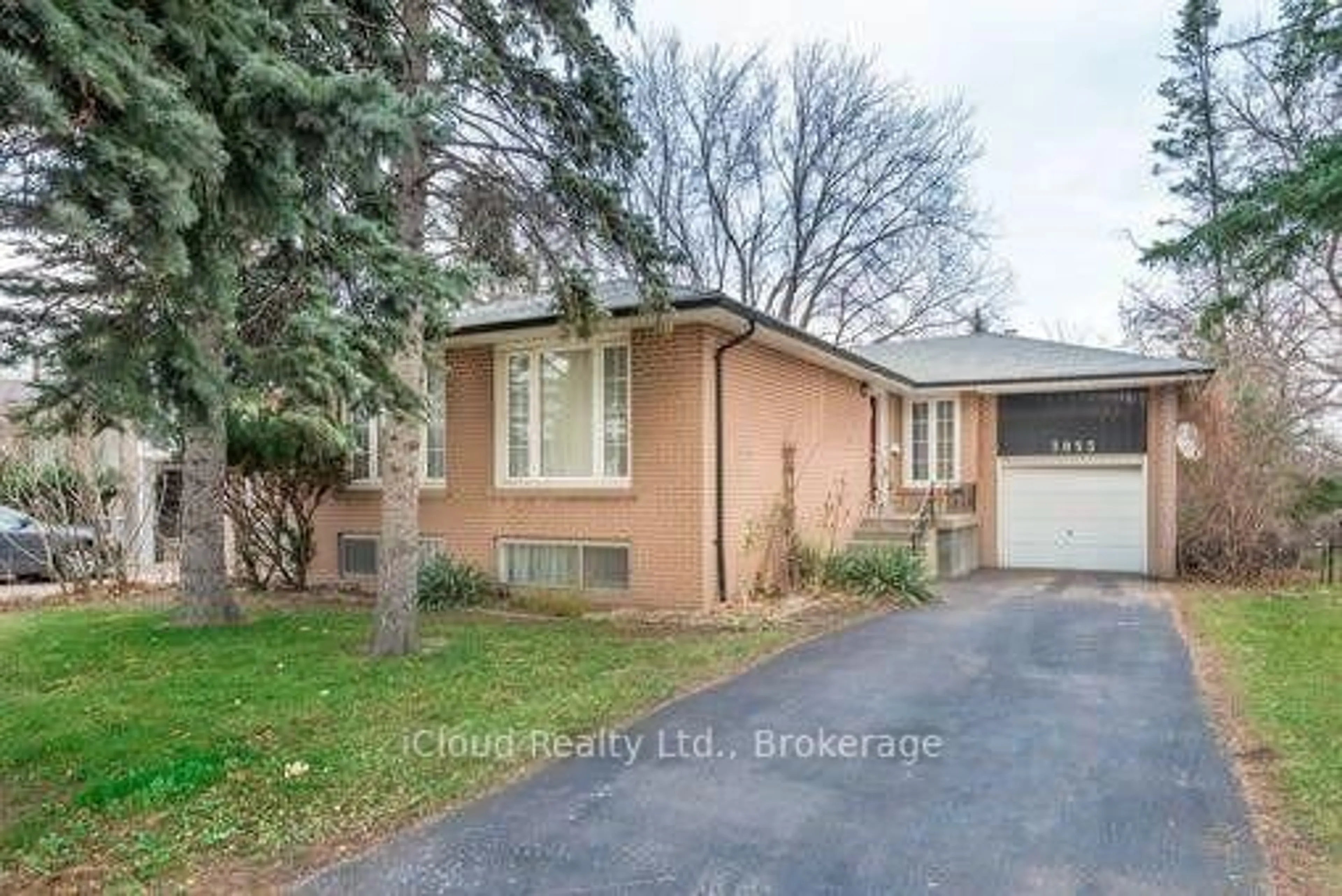 Home with brick exterior material, street for 3053 Bayview Ave, Toronto Ontario M2K 1G1