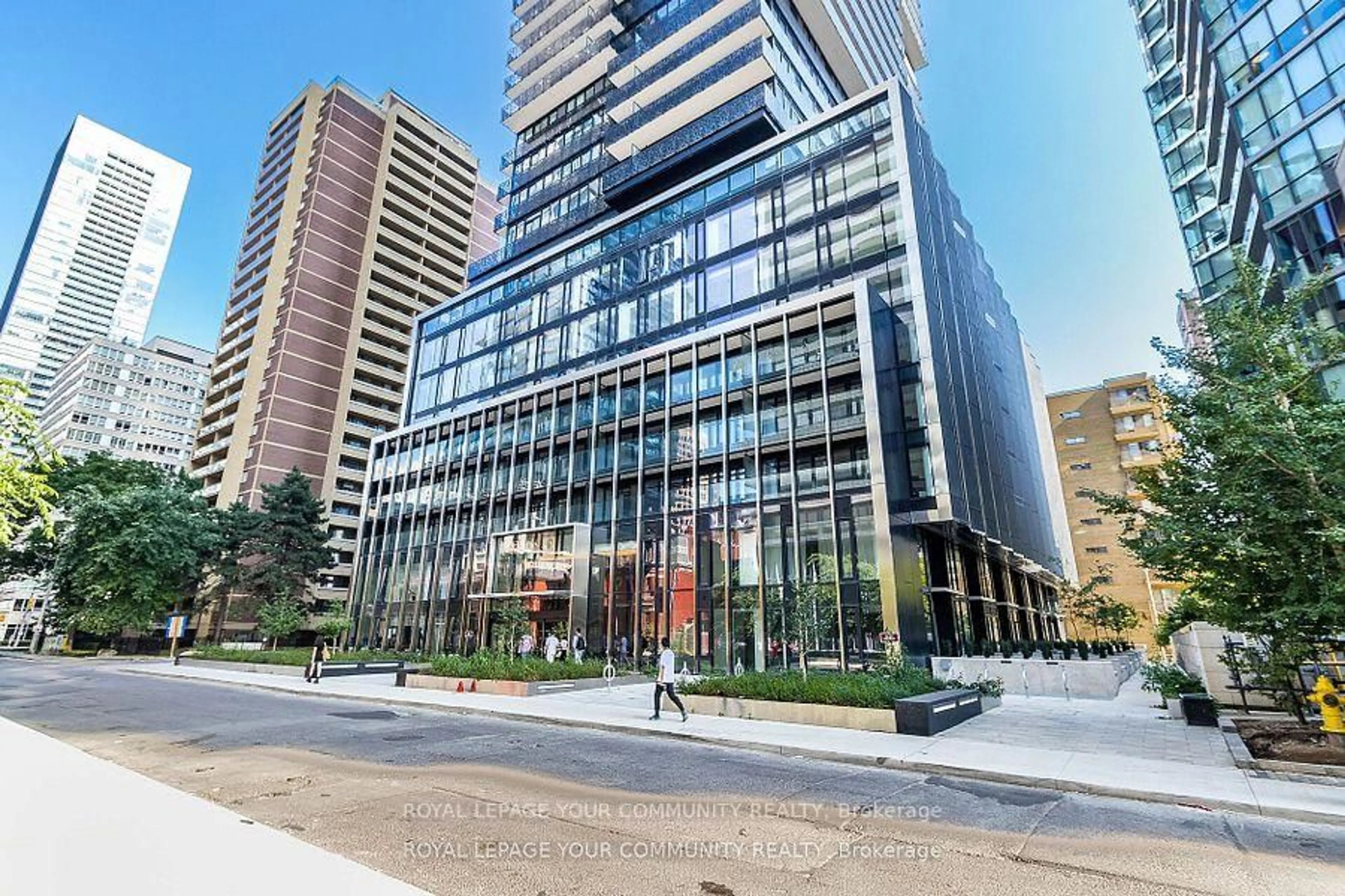 Indoor foyer for 55 Charles St #1706, Toronto Ontario M4Y 1S9