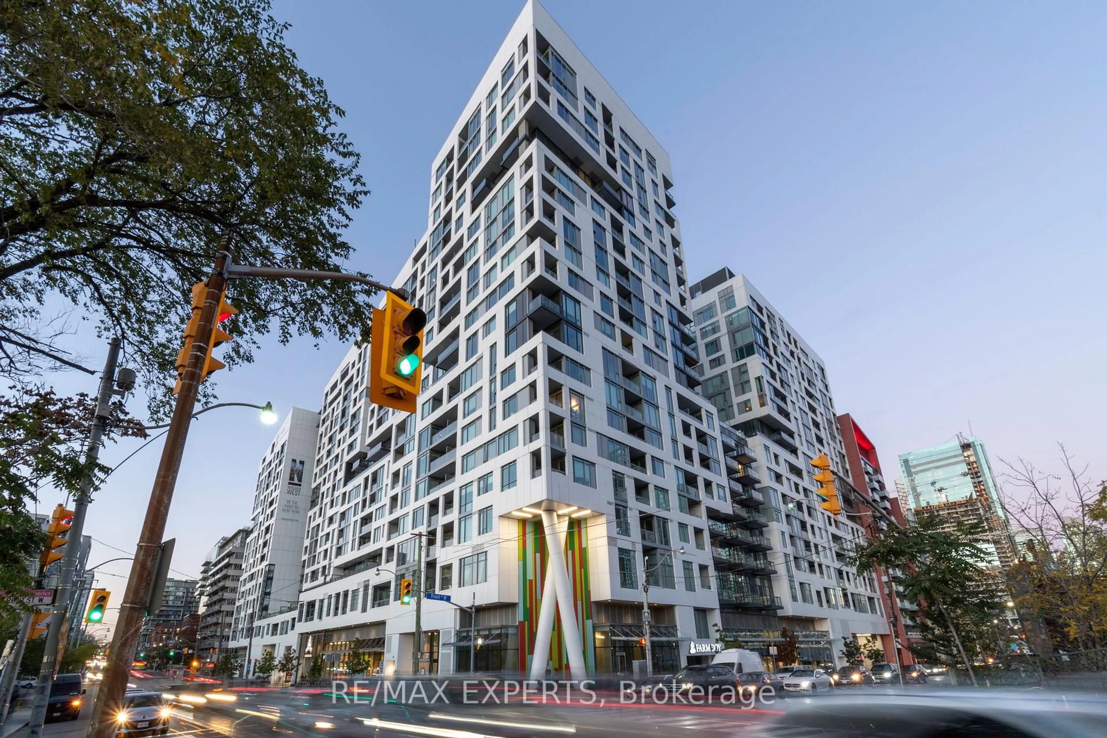 Unknown for 27 Bathurst St, Toronto Ontario M5V 0R1