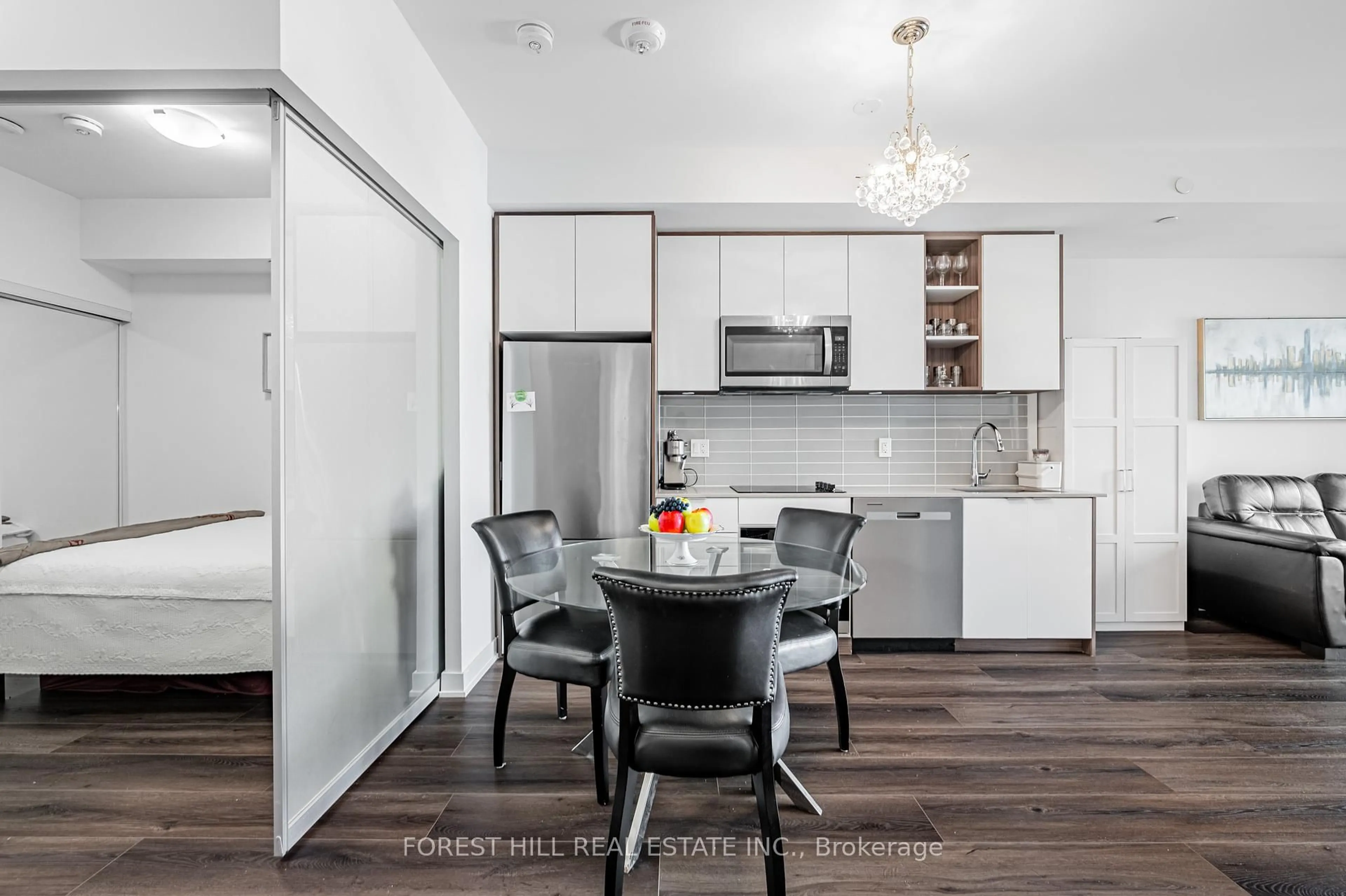 Open concept kitchen, unknown for 543 Richmond St #301, Toronto Ontario M5V 0W9
