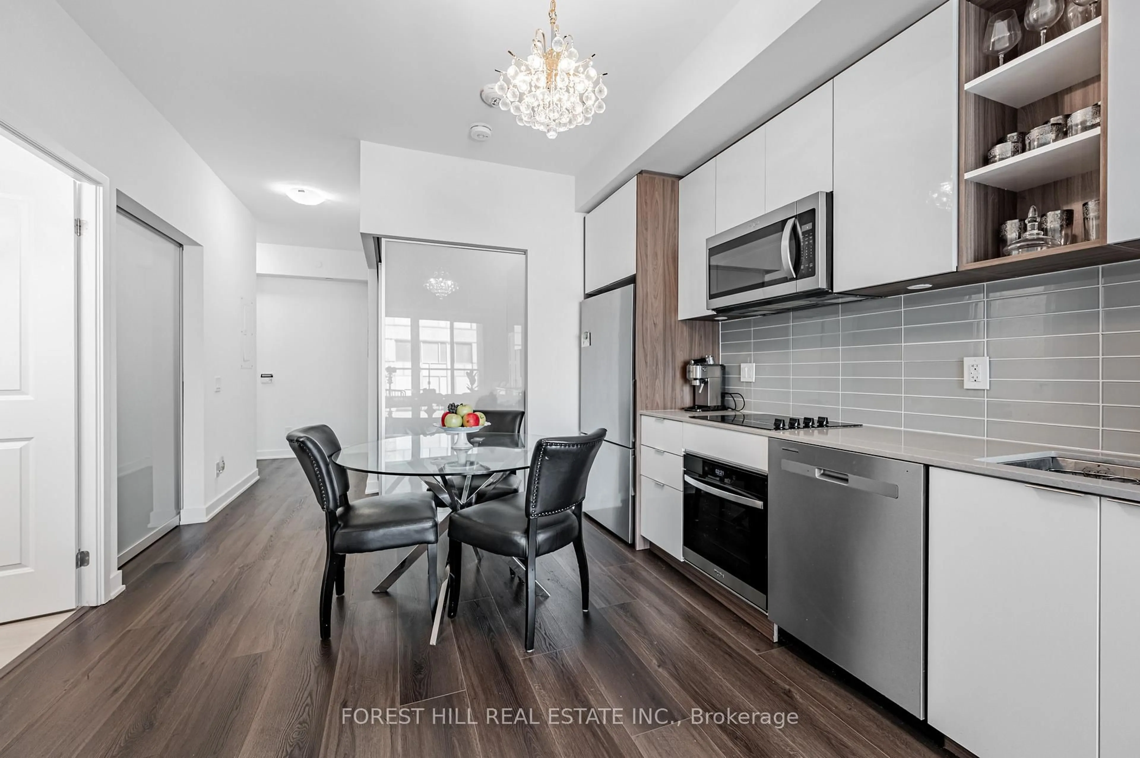 Open concept kitchen, unknown for 543 Richmond St #301, Toronto Ontario M5V 0W9