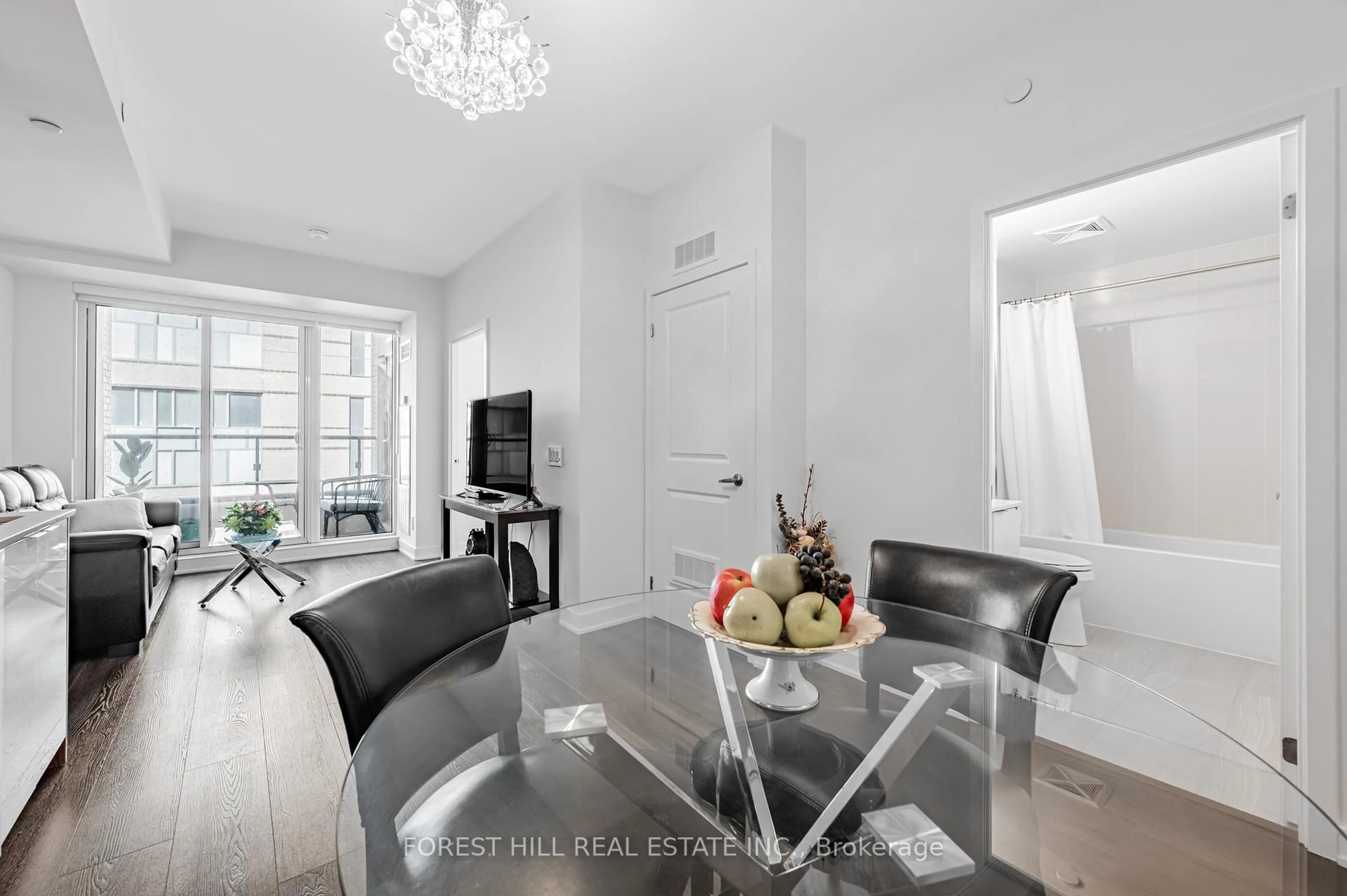 Unknown for 543 Richmond St #301, Toronto Ontario M5V 0W9
