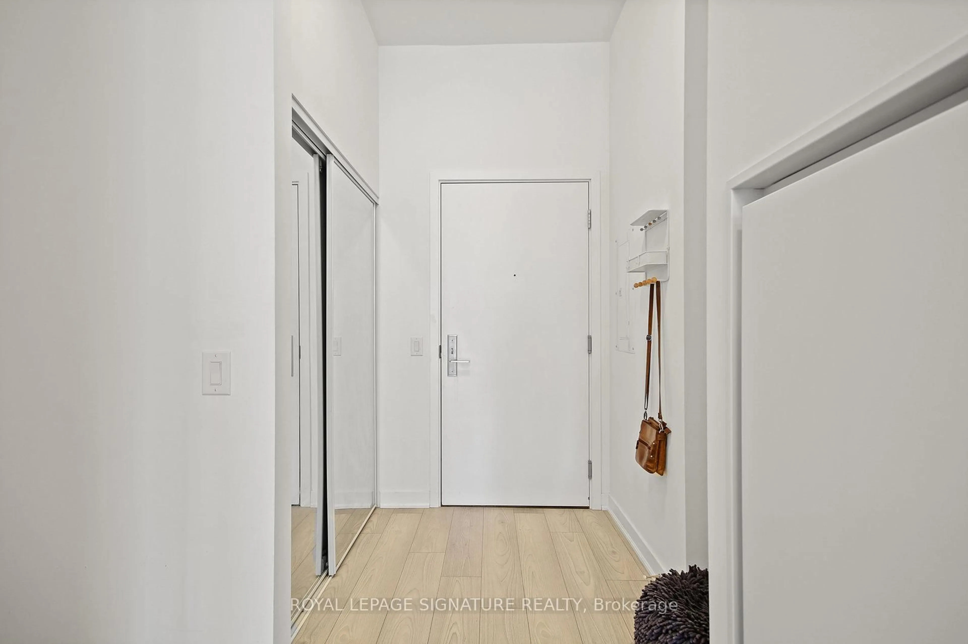 Indoor entryway for 120 Parliament St #523, Toronto Ontario M5A 0N6