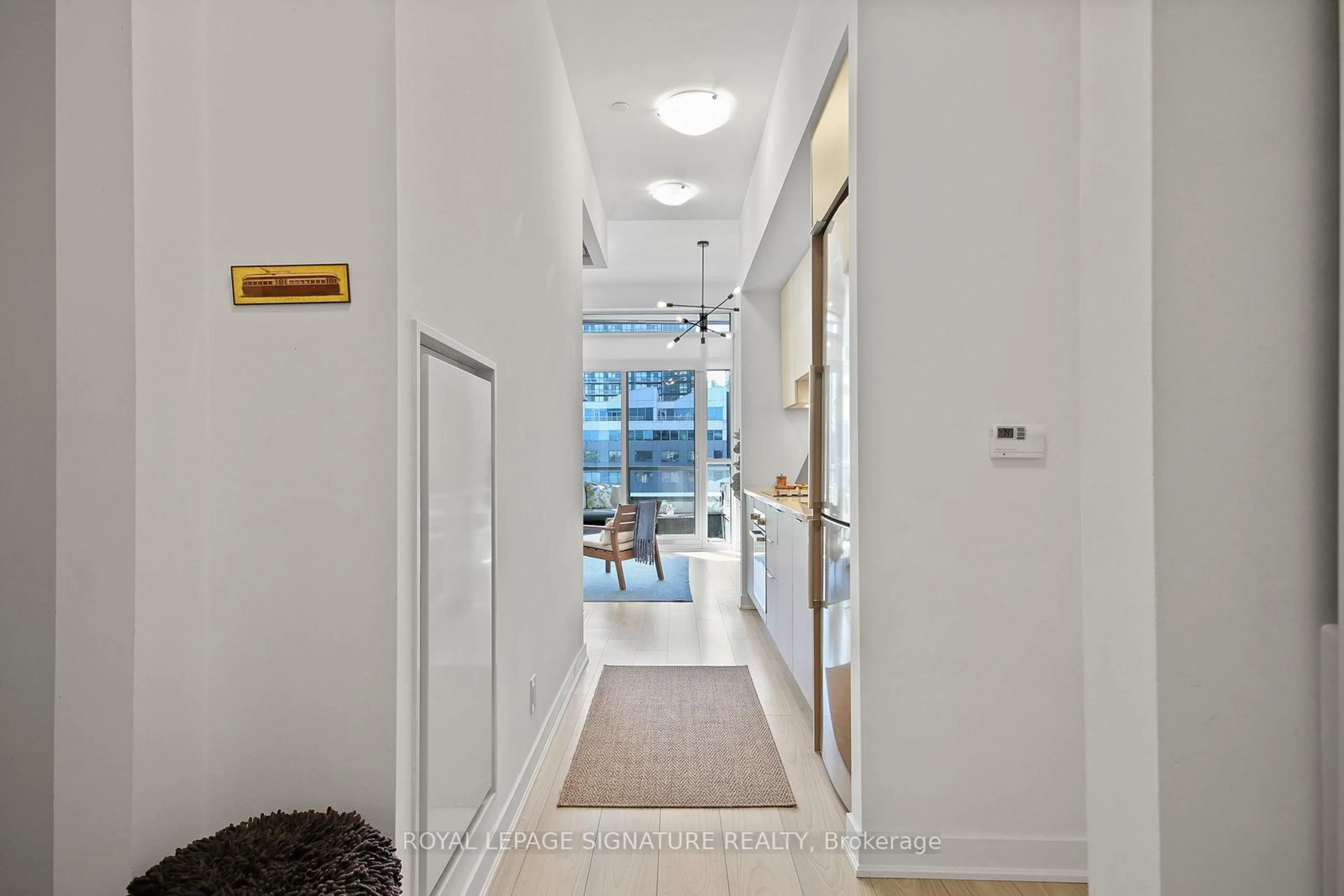 Indoor foyer for 120 Parliament St #523, Toronto Ontario M5A 0N6