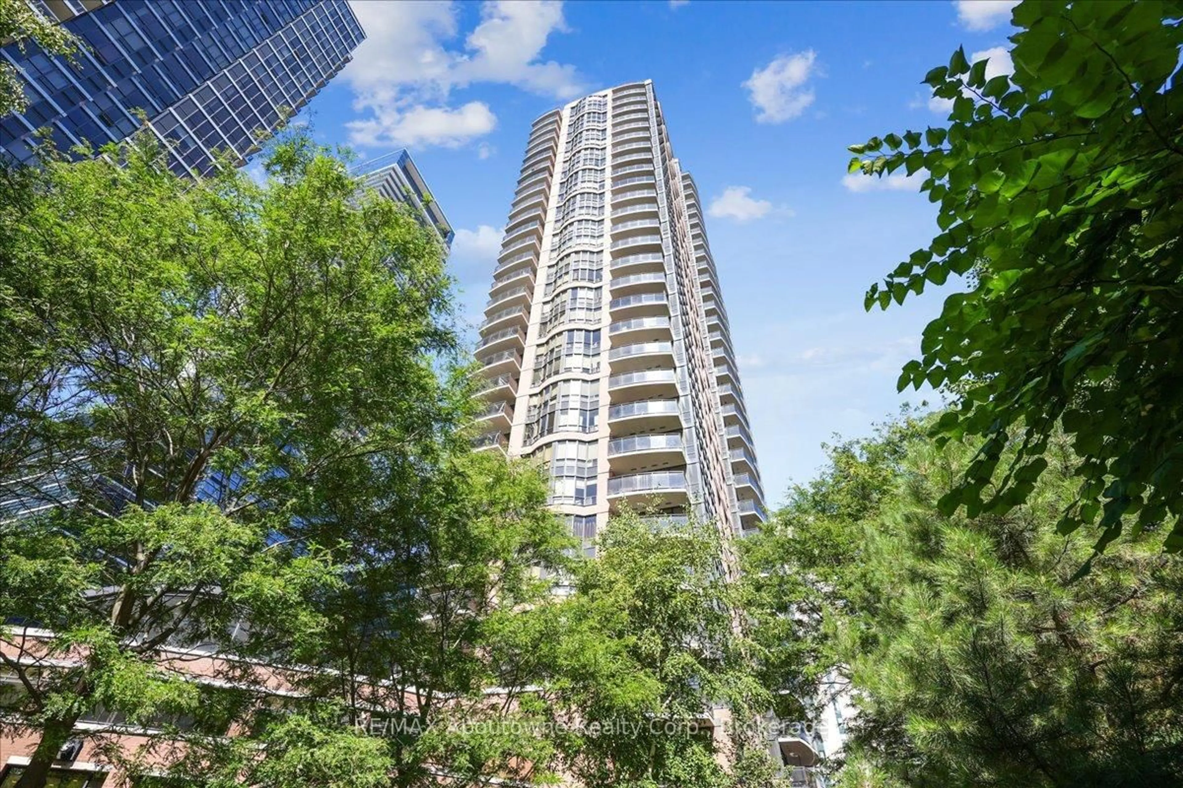 Unknown for 33 Sheppard Ave #2411, Toronto Ontario M2N 7K1