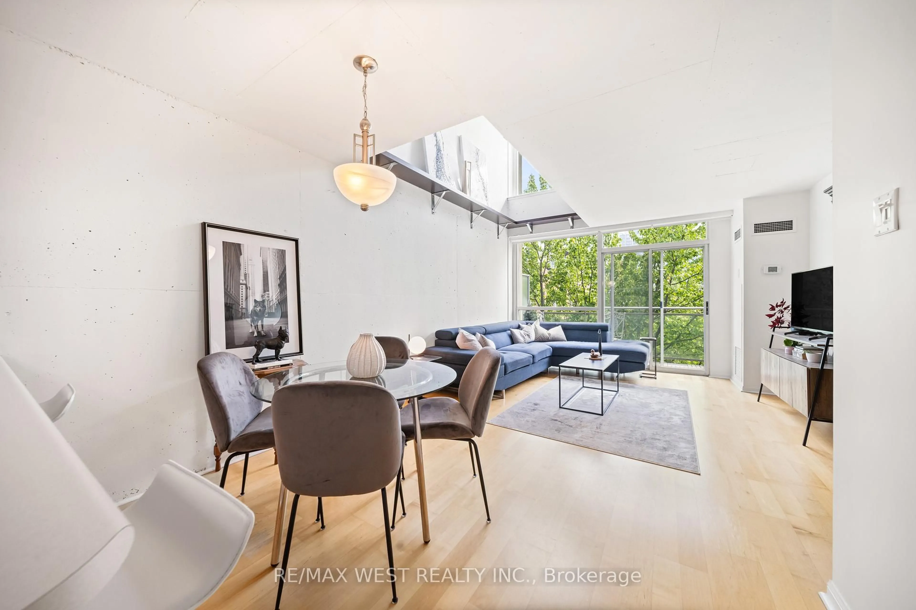 Dining room, unknown for 954 King St #510, Toronto Ontario M6K 3L9
