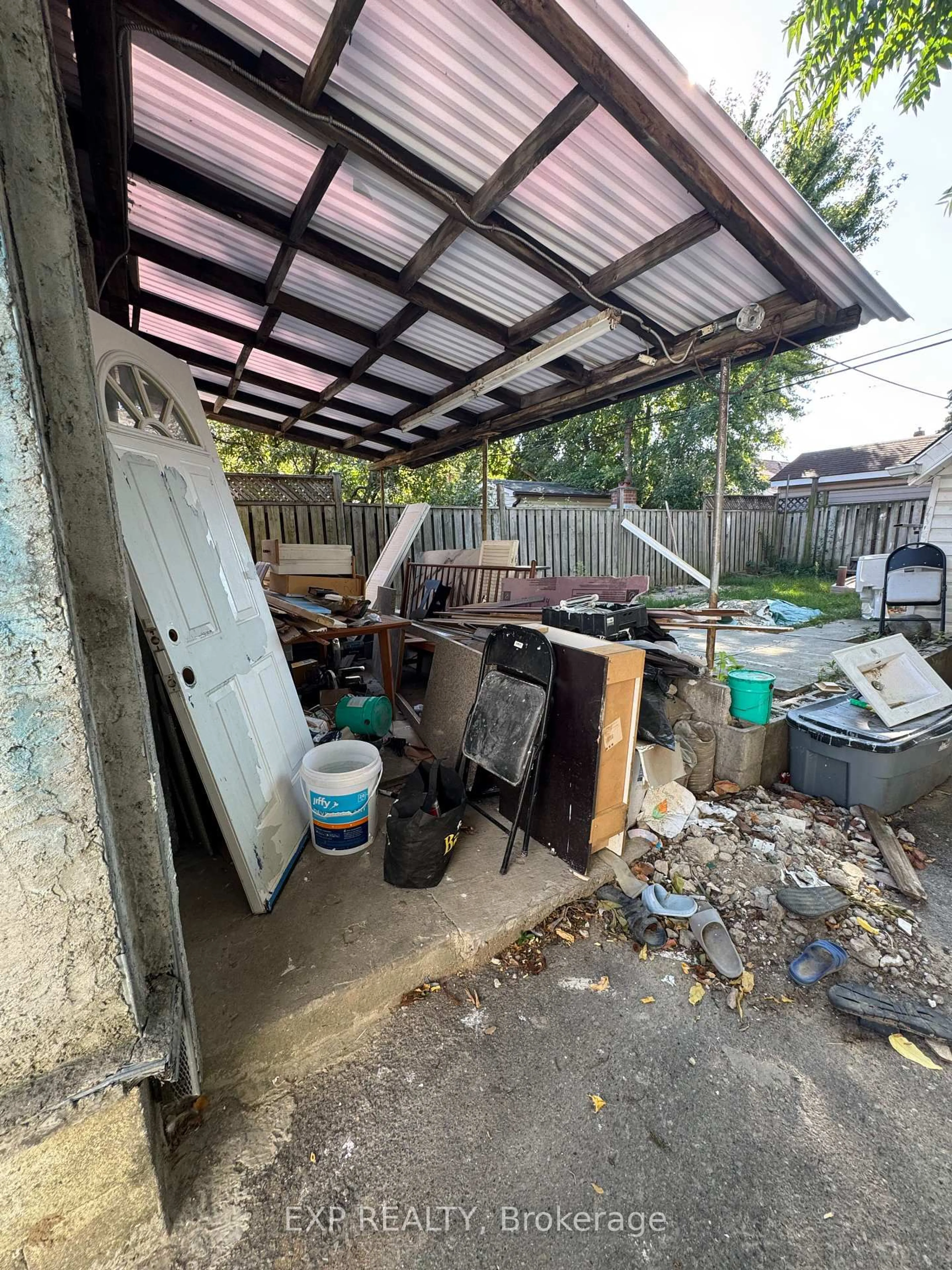 Shed for 49 Holland Park Ave, Toronto Ontario M6C 1M2