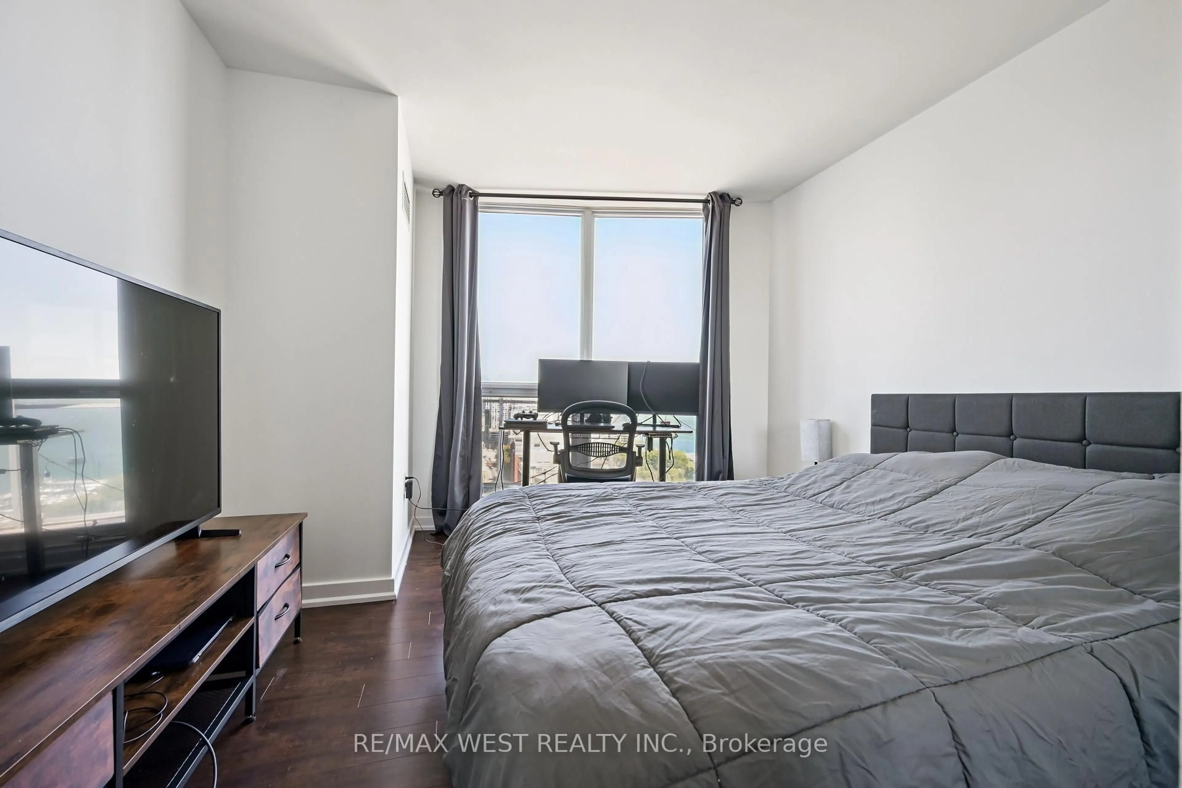A pic of a room for 38 Dan Leckie Way #2612, Toronto Ontario M5V 2V6