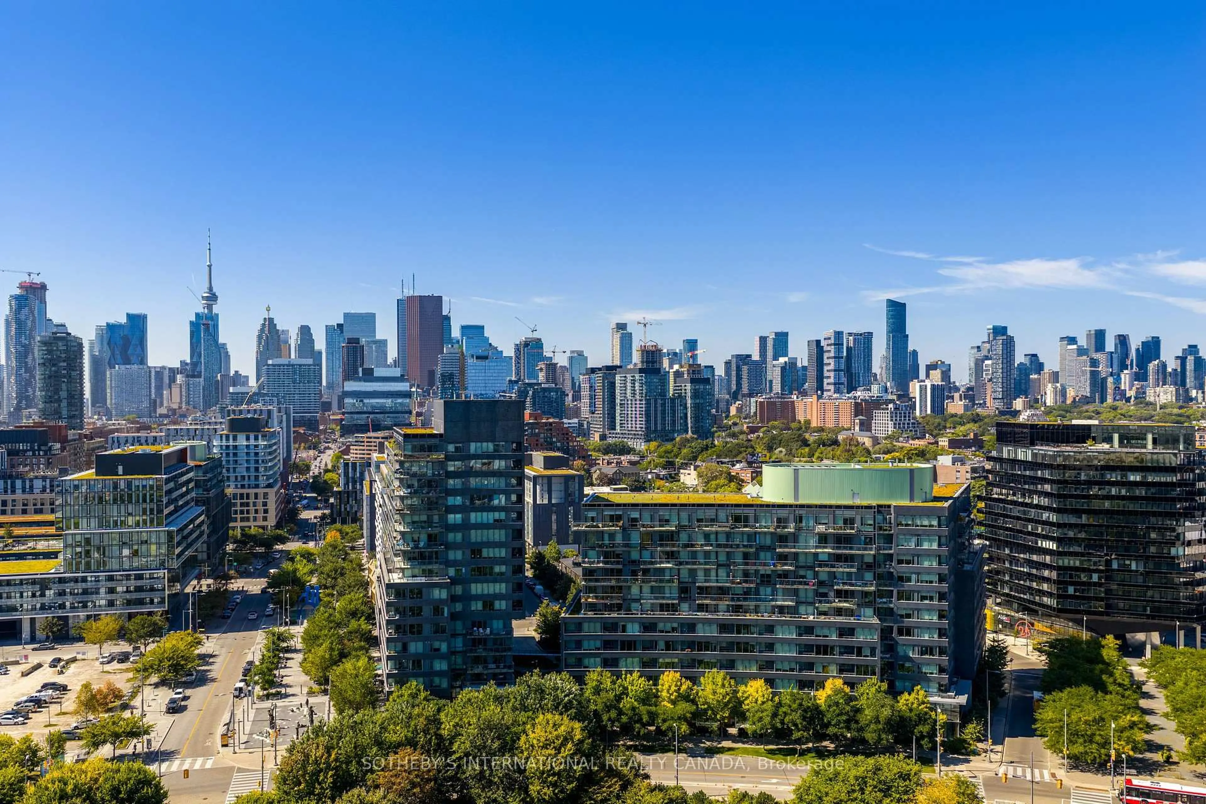 A pic from outside/outdoor area/front of a property/back of a property/a pic from drone, city buildings view from balcony for 120 Bayview Ave, Toronto Ontario M5A 0G4