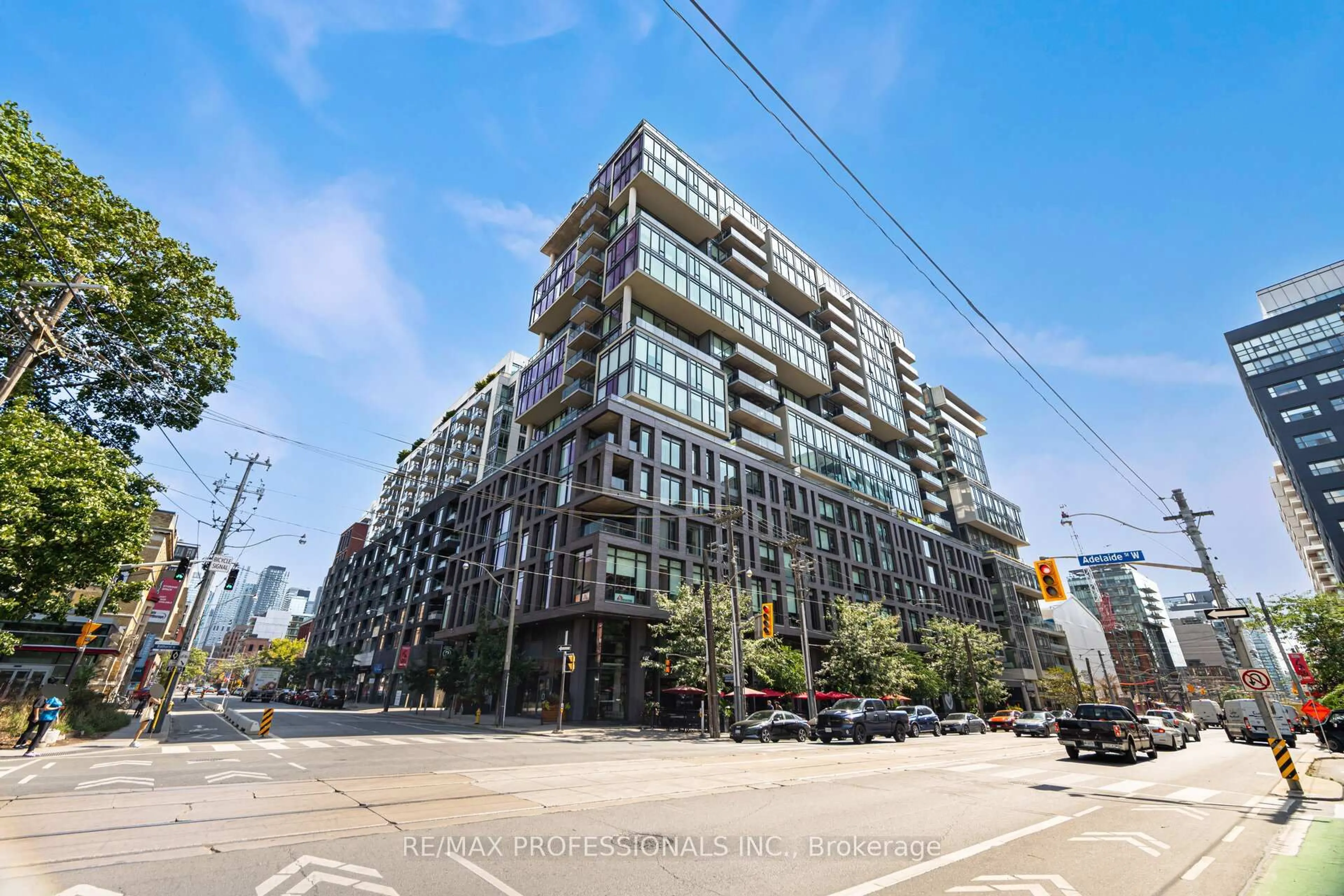Unknown for 111 Bathurst St #716, Toronto Ontario M5V 0M9