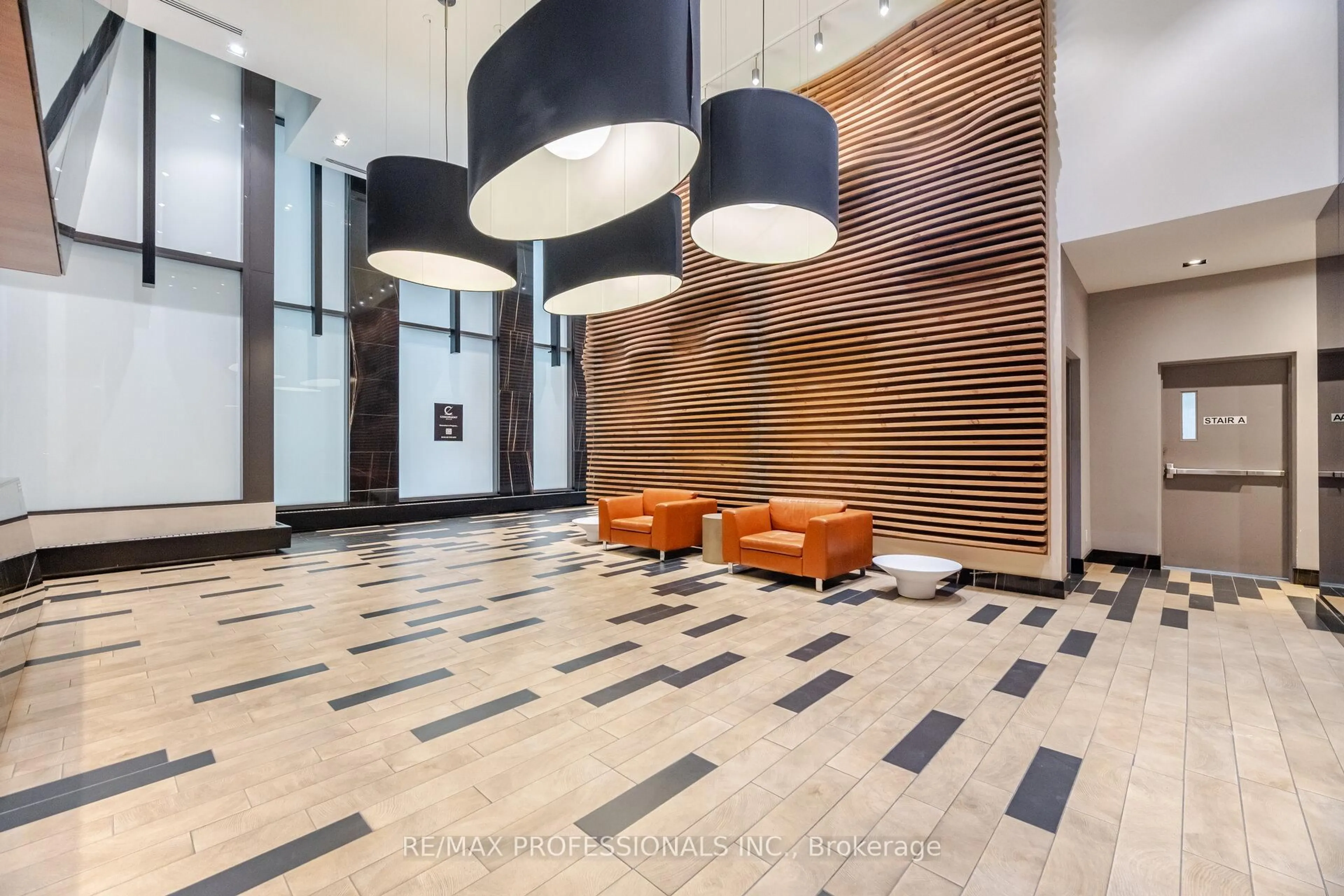 Lobby for 111 Bathurst St #716, Toronto Ontario M5V 0M9