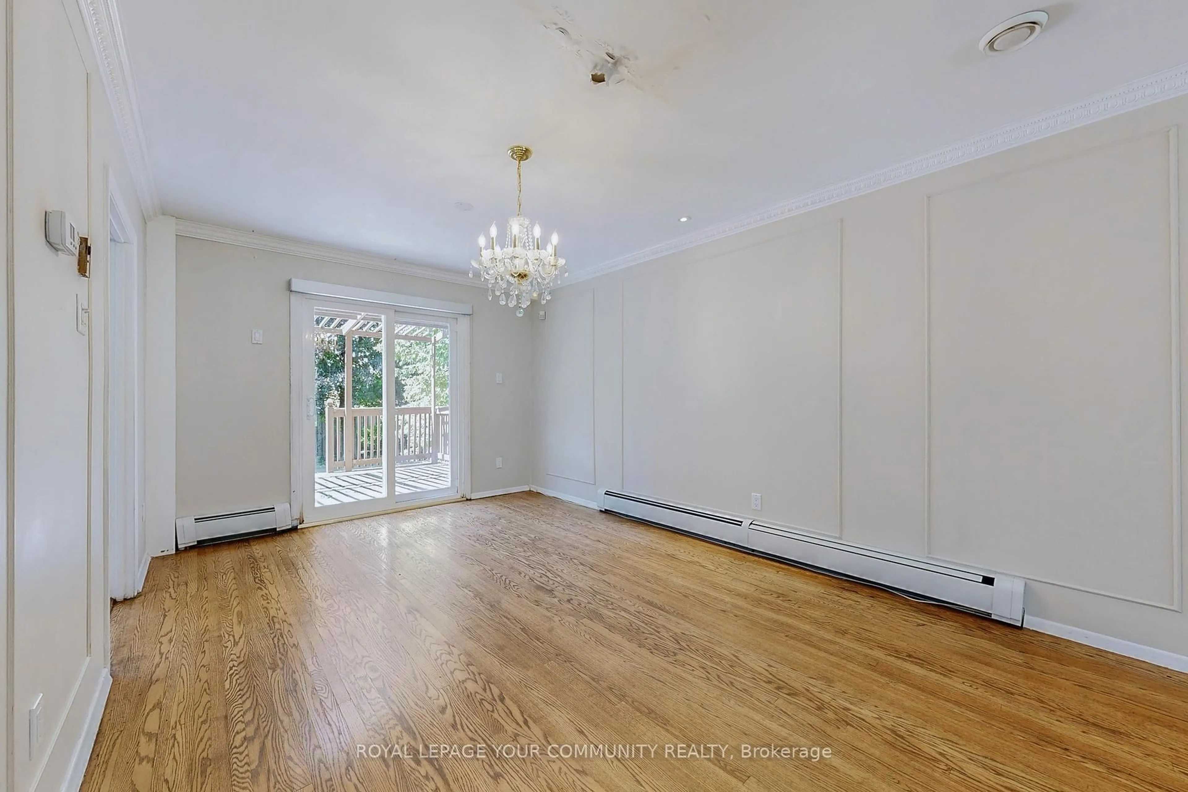 A pic of a room for 18 Myers Lane, Toronto Ontario M2H 1P8