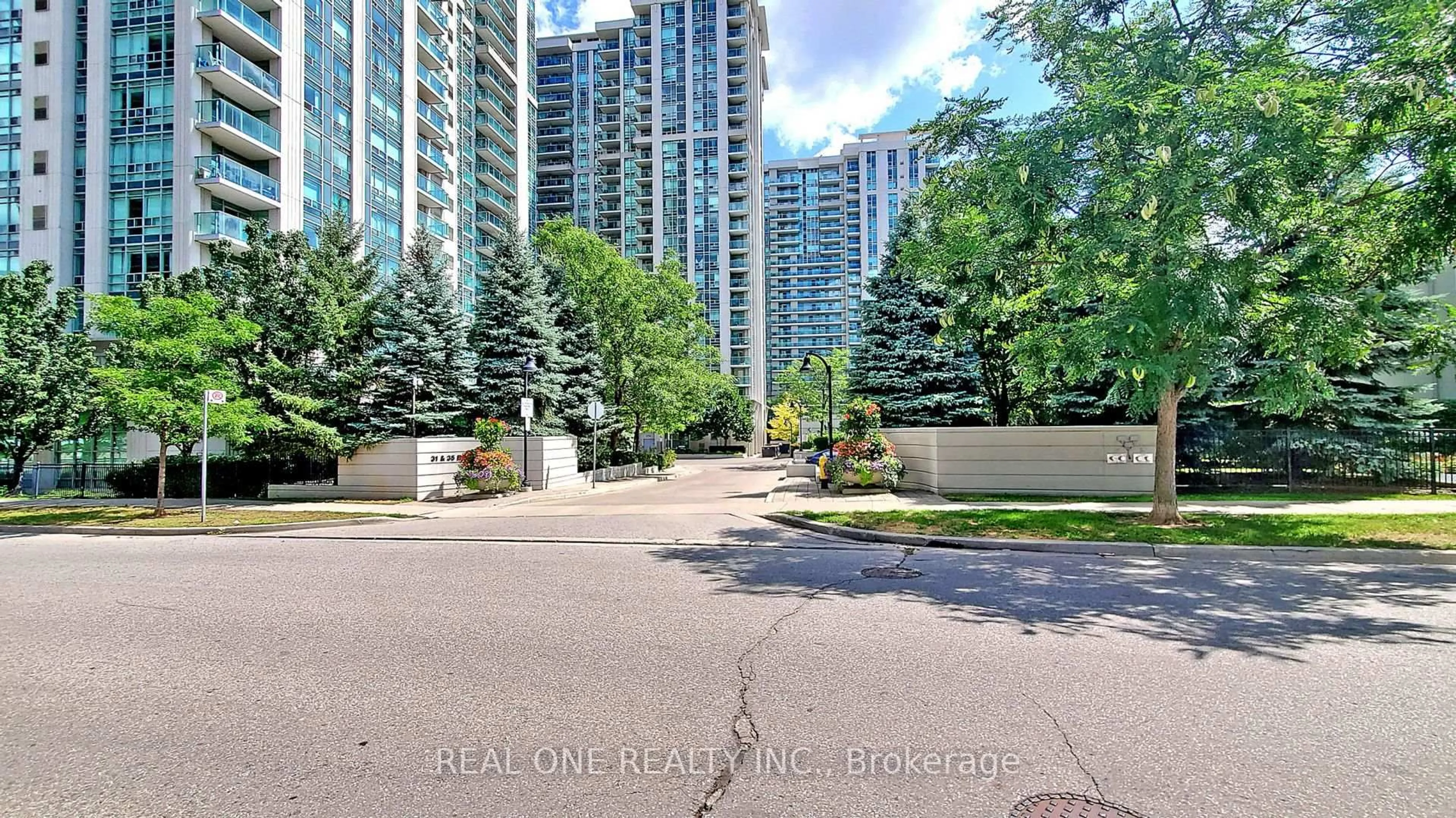 Unknown for 31 Bales Ave #1516, Toronto Ontario M2N 7L6