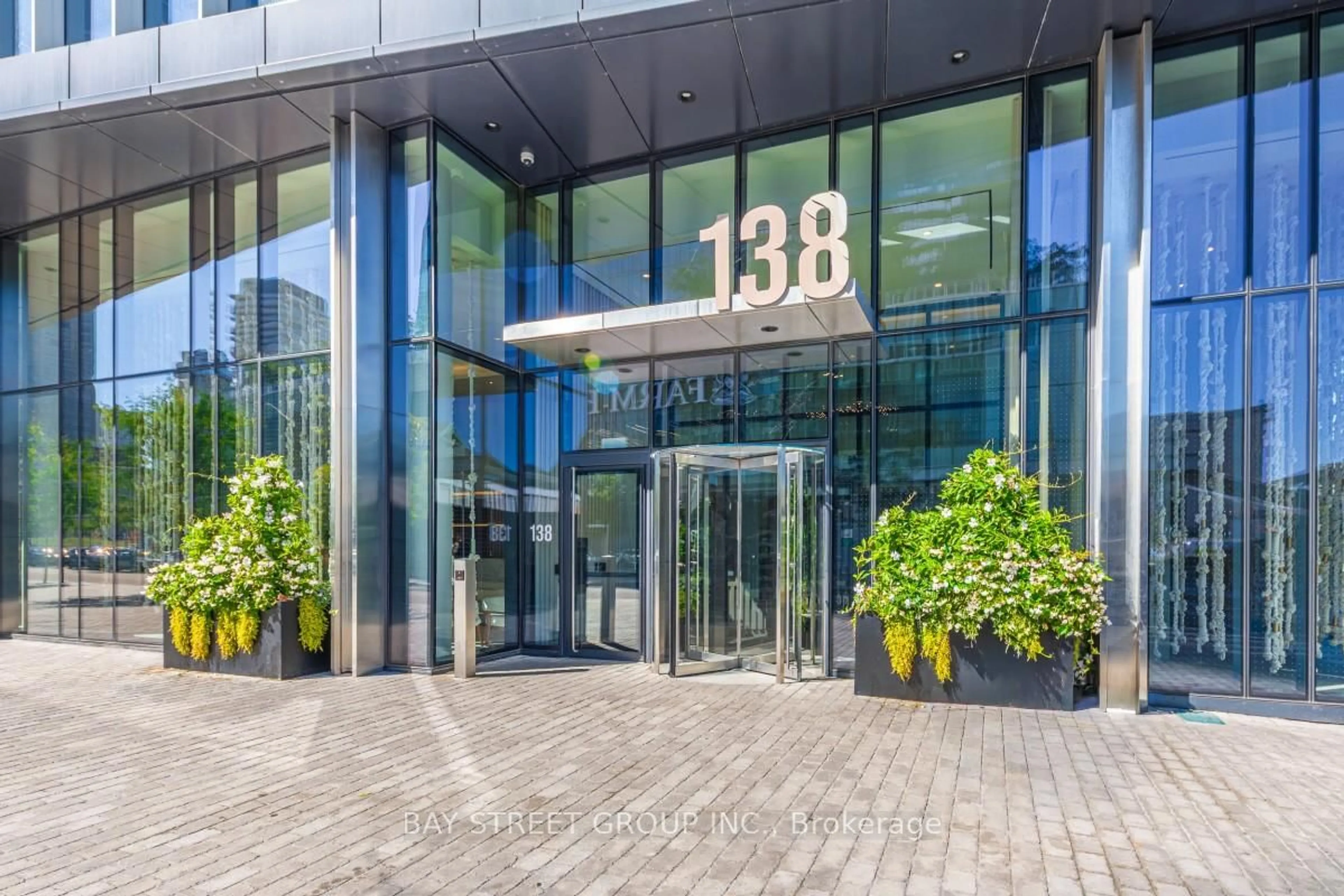 Indoor foyer for 138 Downes St #7305, Toronto Ontario M5E 0E4