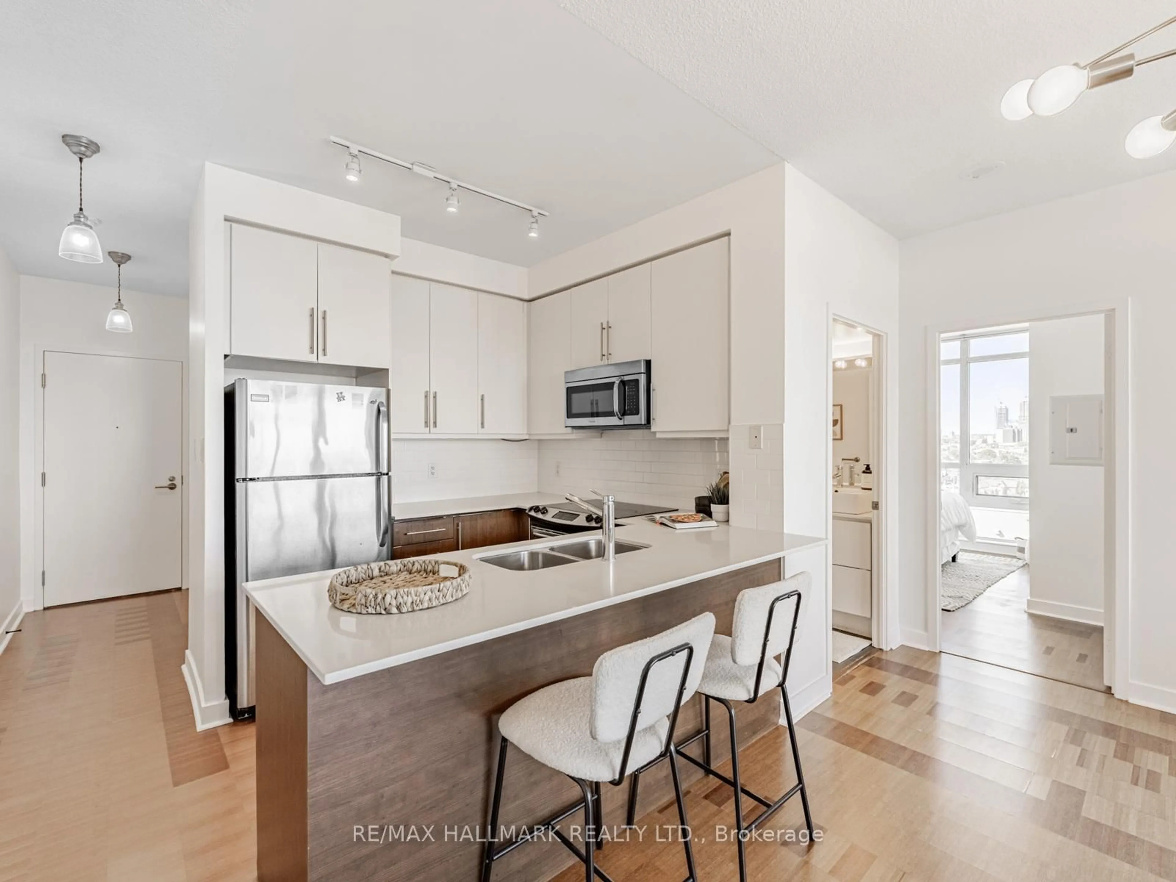 Open concept kitchen, unknown for 1171 Queen St #1104, Toronto Ontario M6J 0A5