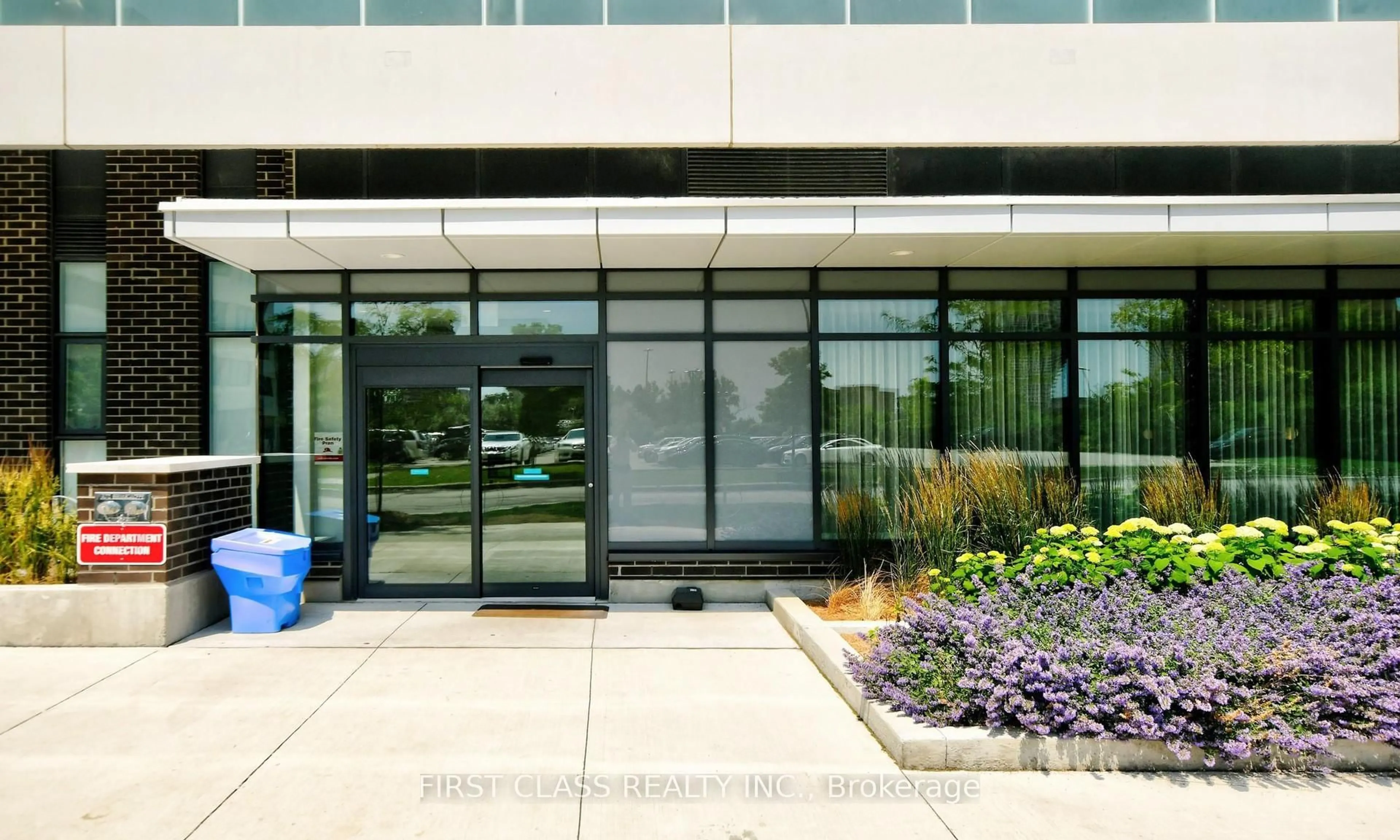 Indoor foyer for 188 Fairview Mall Dr #503, Toronto Ontario M2J 4T1