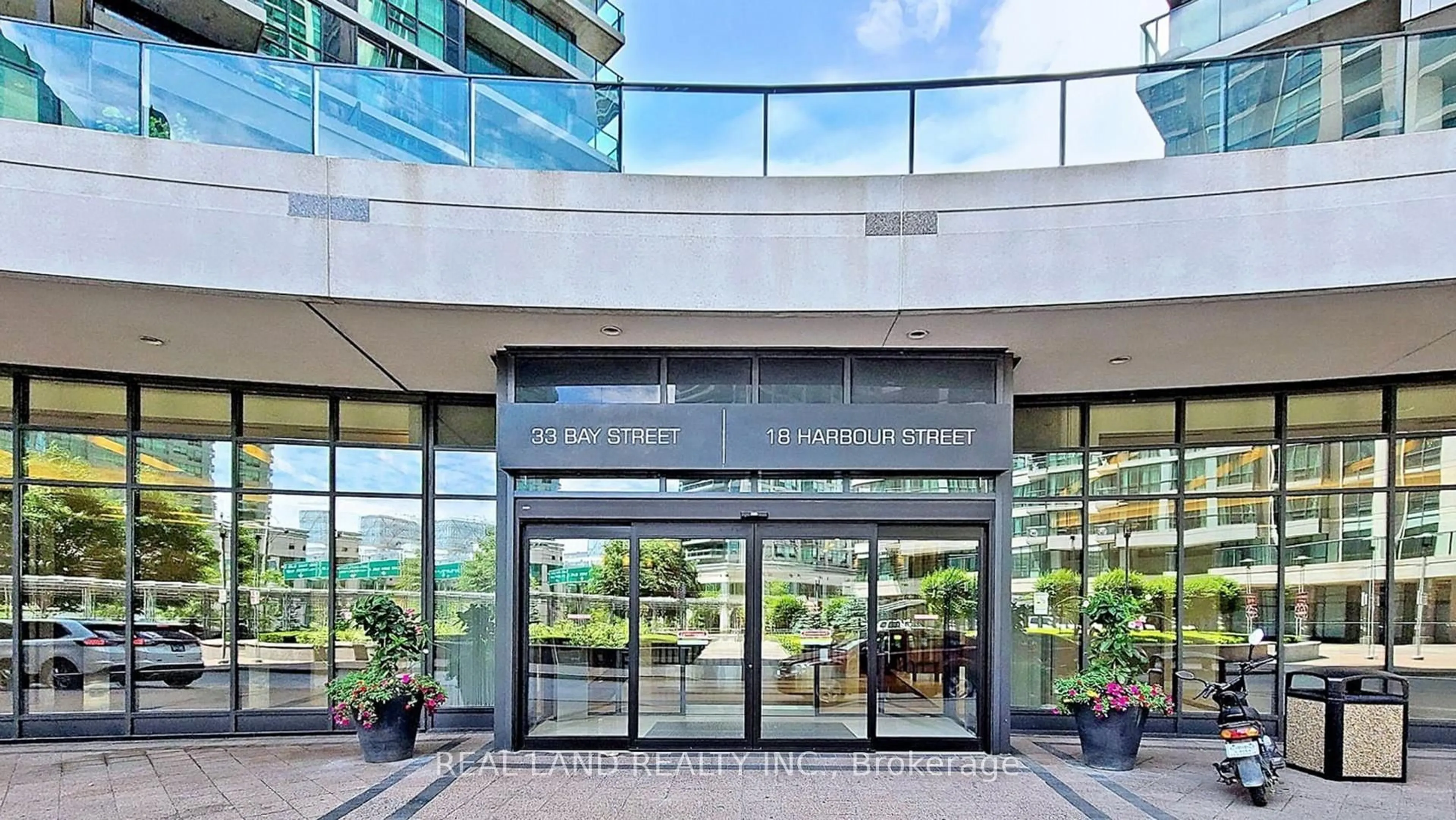 Indoor foyer for 33 Bay St #1908, Toronto Ontario M5J 2Z3