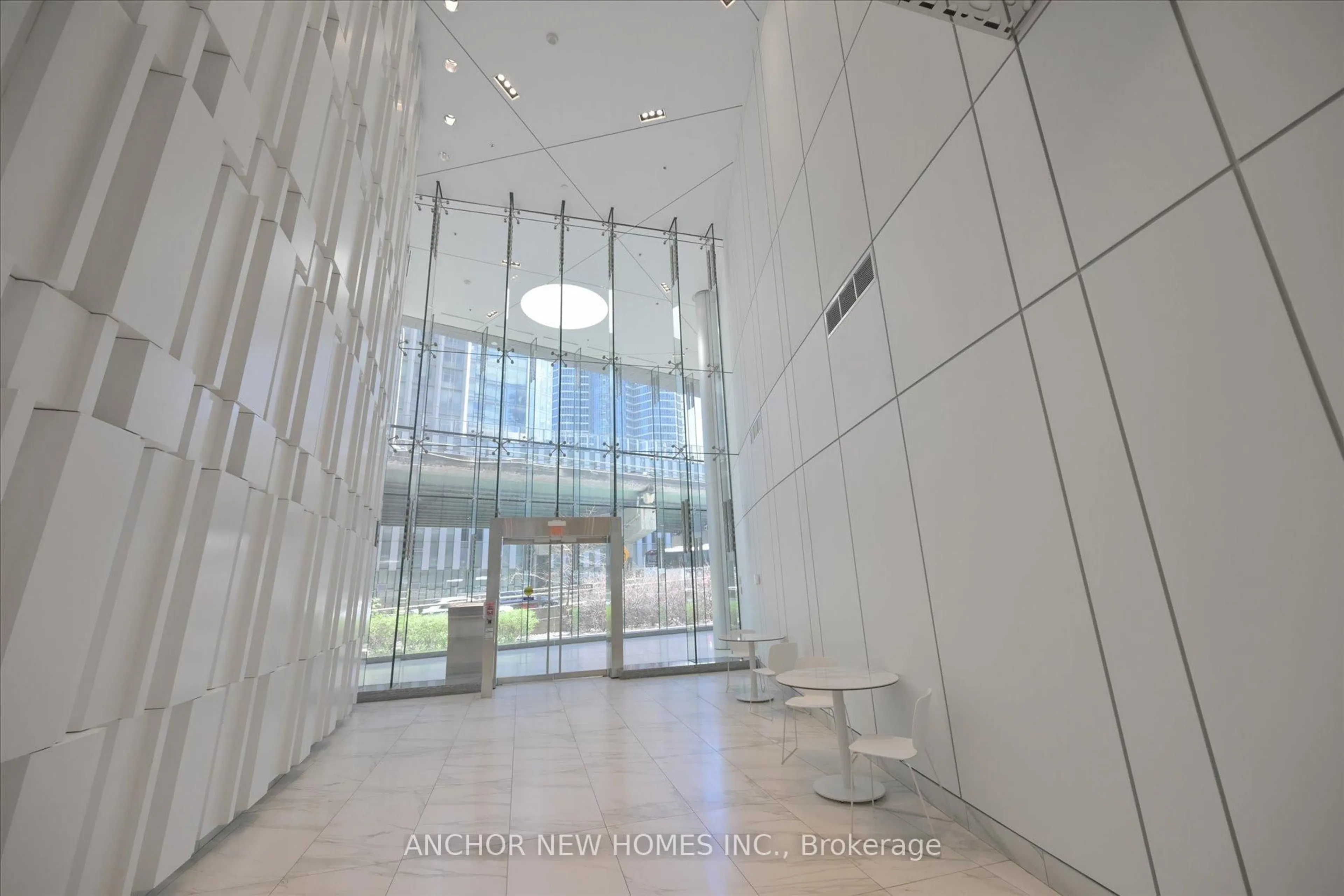 Indoor foyer for 12 York St #4402, Toronto Ontario M5J 0A9