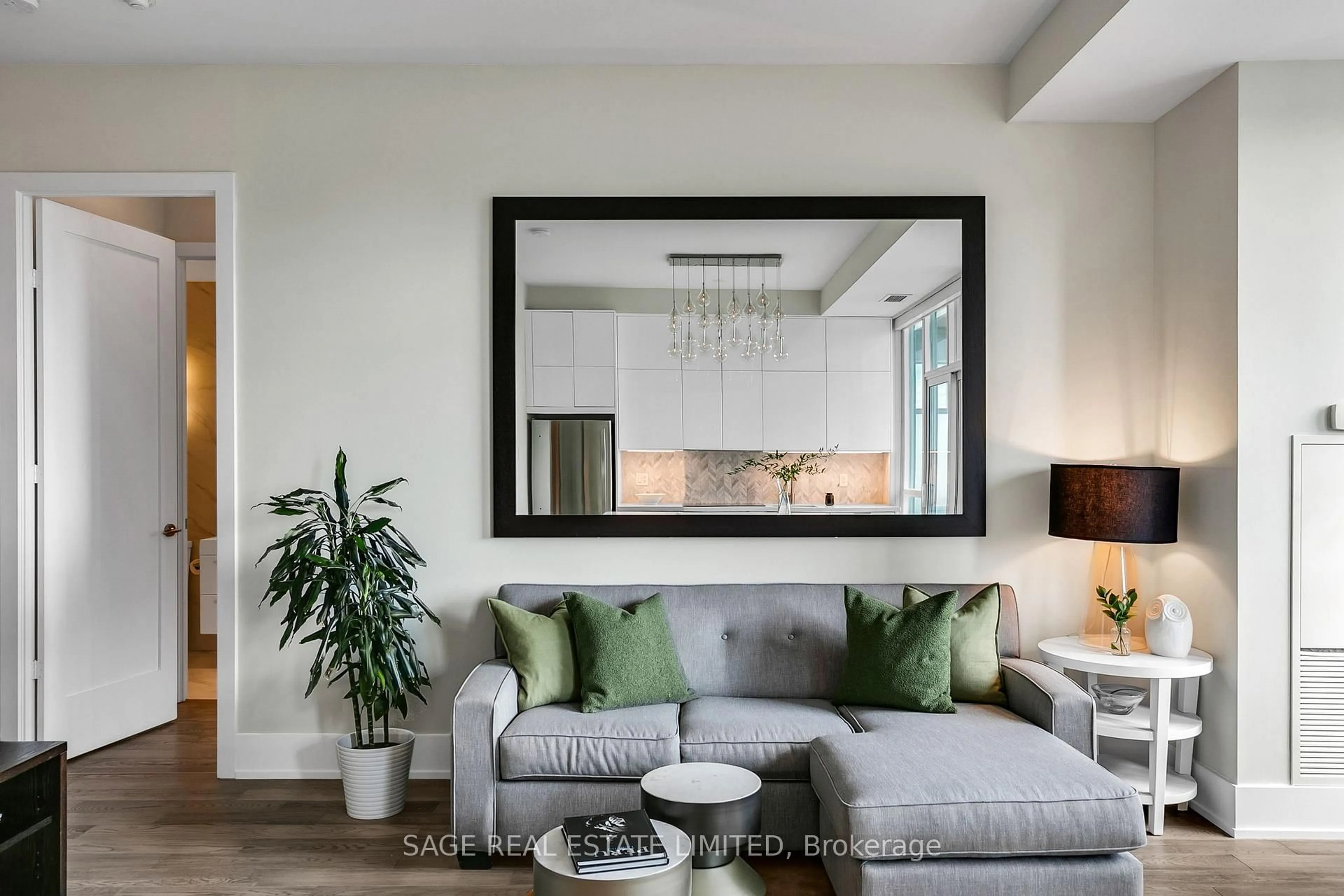 Living room with furniture, unknown for 120 Homewood Ave #522, Toronto Ontario M4Y 2J3